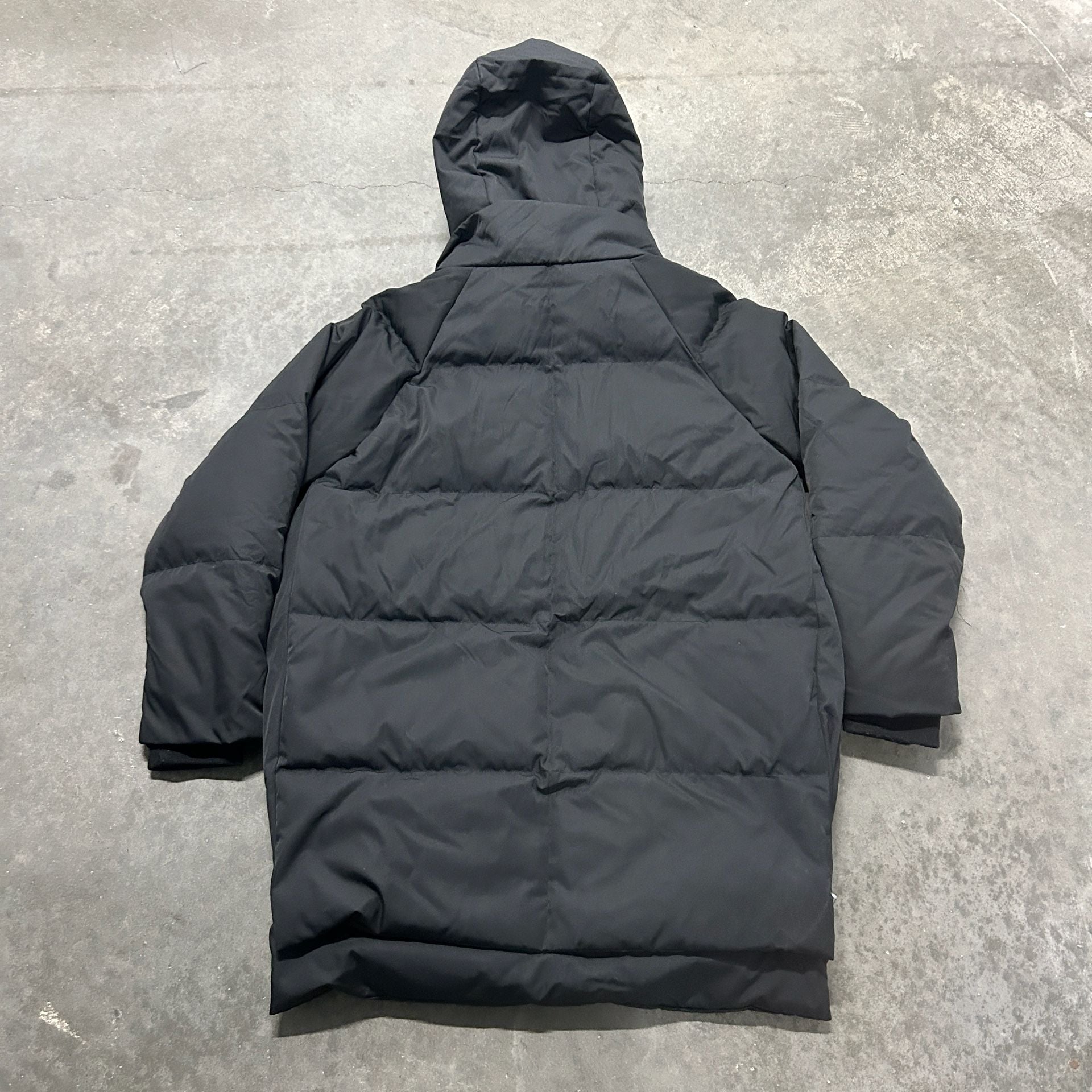 OROLAY Women's Black Long Down Puffer Winter Coat S Hooded Sherpa Lined Parka 3