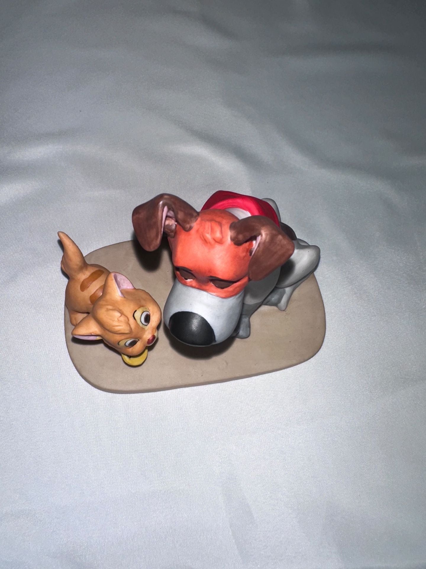 Disney Oliver and Company Dodger and Oliver Figurine 2