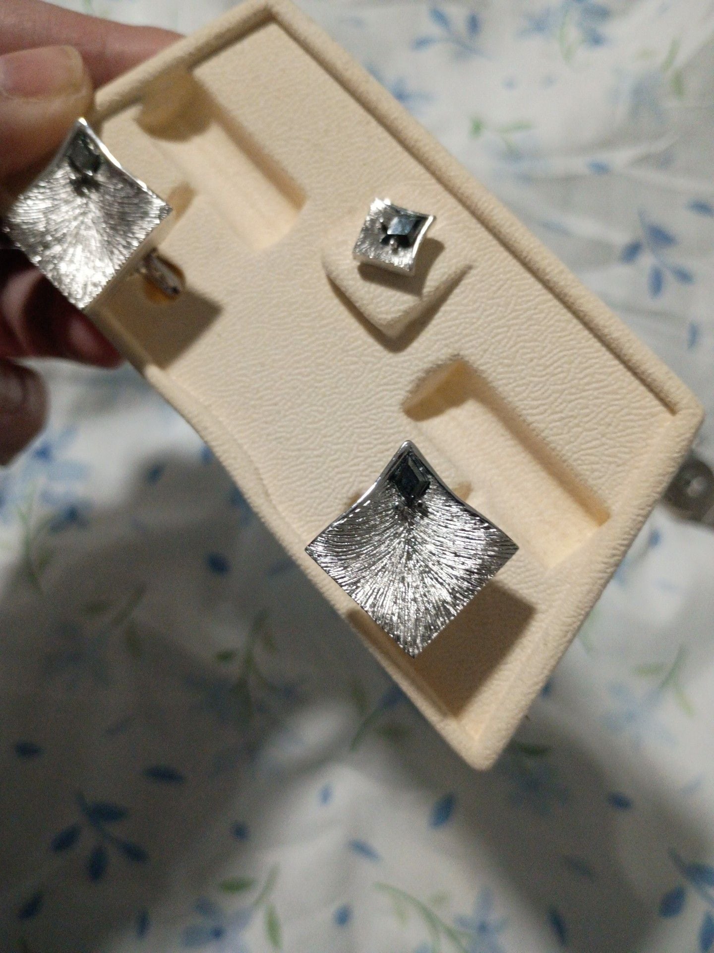 Vintage Textured Silver Tone Square Cufflinks and Tie Tac Set 3