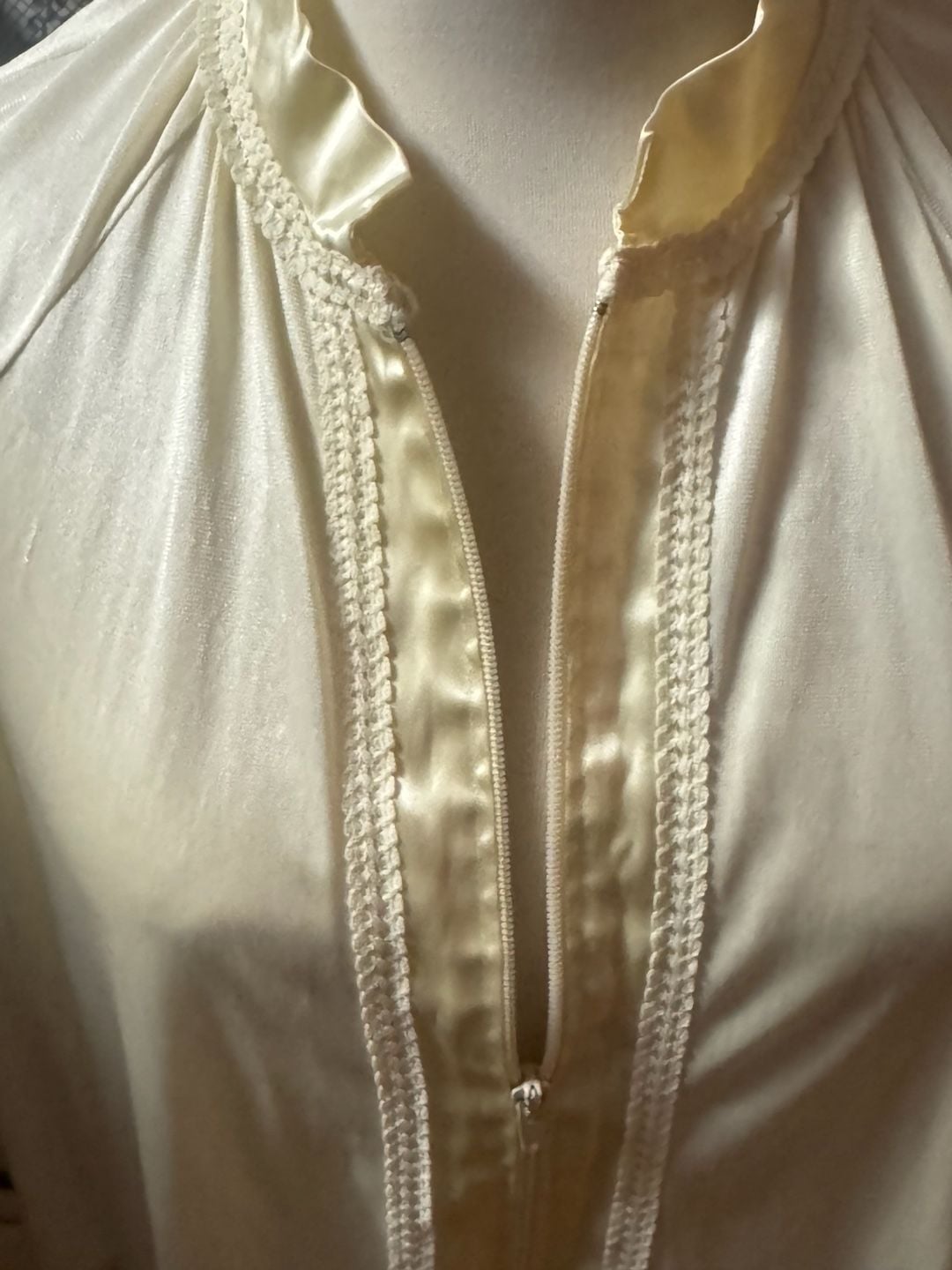 Vintage Gossard Artemis Robe — Old Hollywood Glamour — Sz Small 8