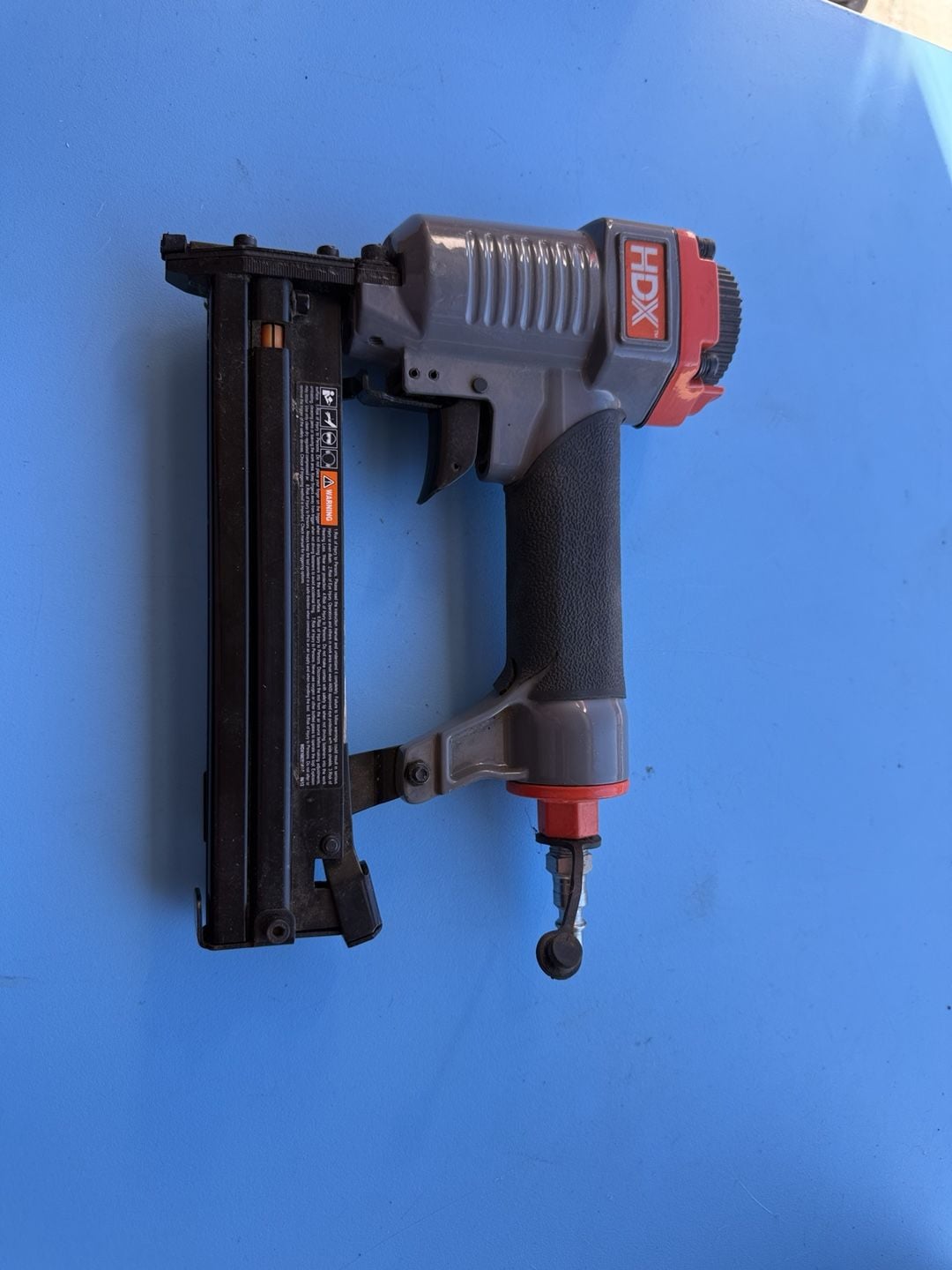 HDX 18-Gauge 1-1/4" Pneumatic Narrow Crown Stapler HDXST9032 1