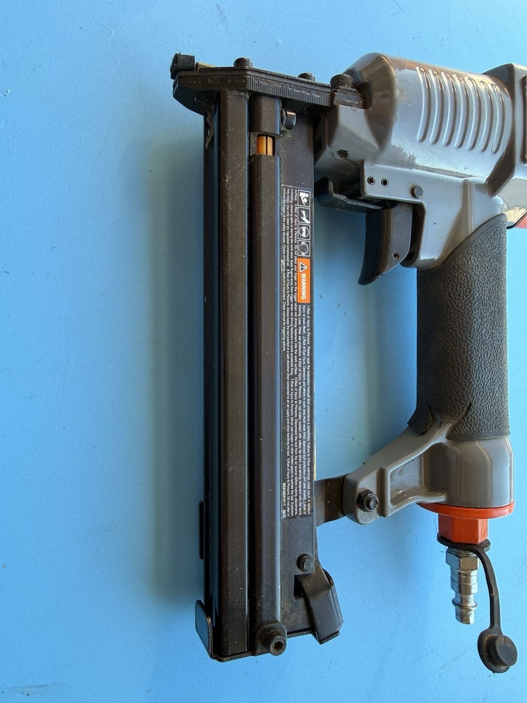 HDX 18-Gauge 1-1/4" Pneumatic Narrow Crown Stapler HDXST9032 3