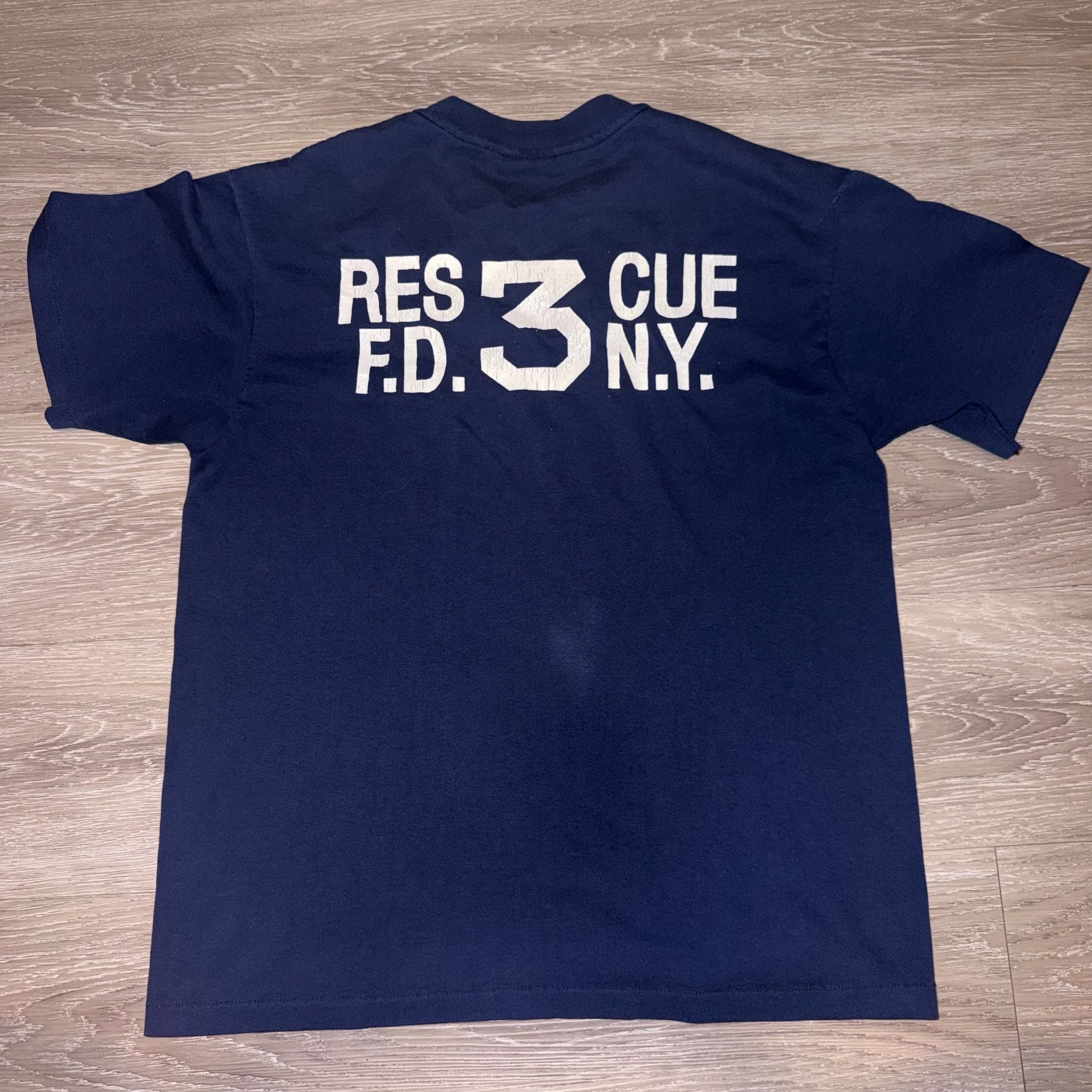 Hanes FDNY Rescue 3 T-Shirt Large Navy Blue Graphic 3