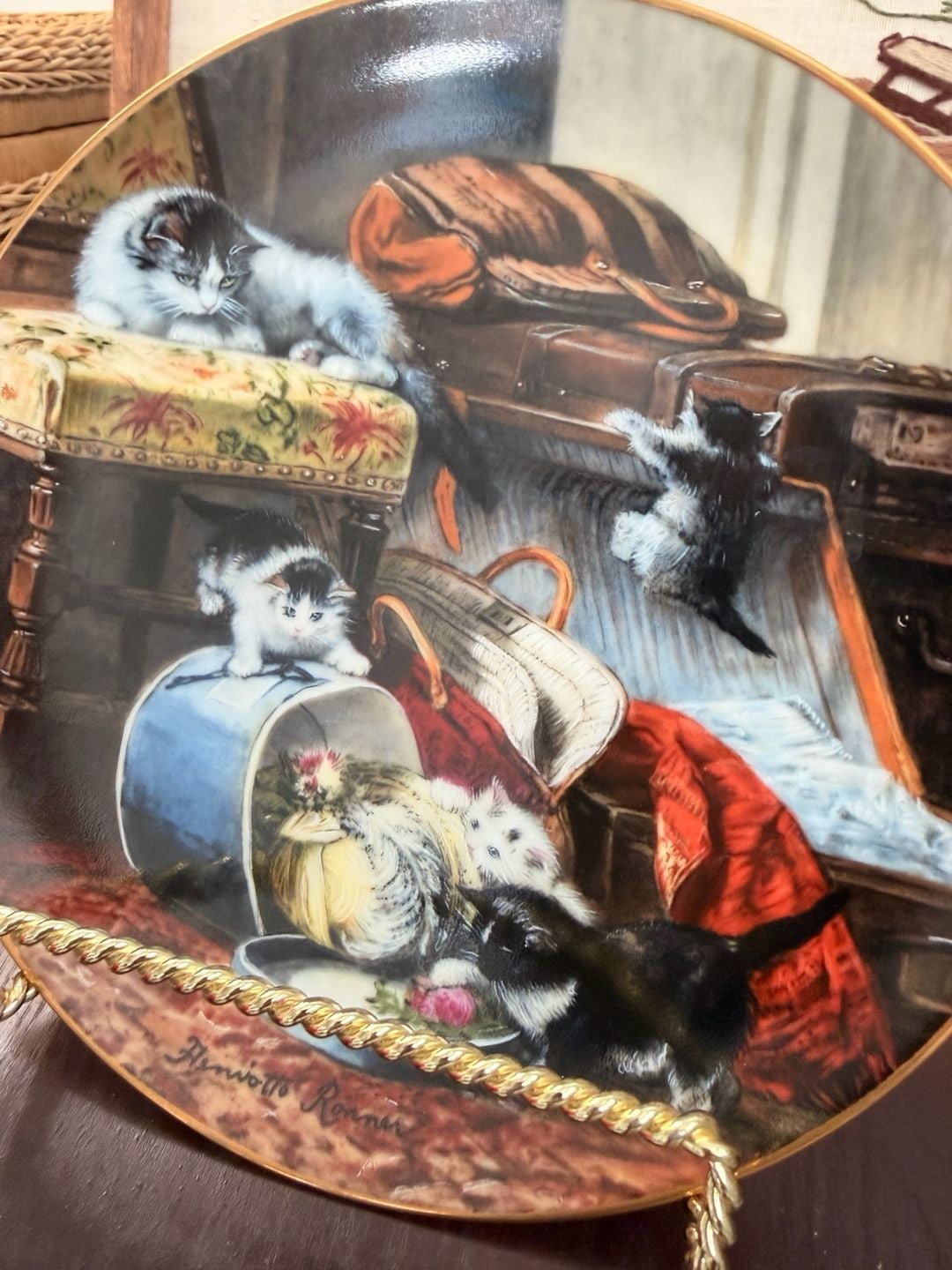 Cute Cat Plate Henriette Ronner Collectible Decorative Plate Playing Kittens 9