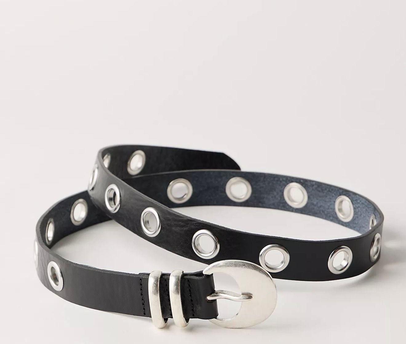 Free people Rosebowl Grommet Belt size M/L 42 inches 1