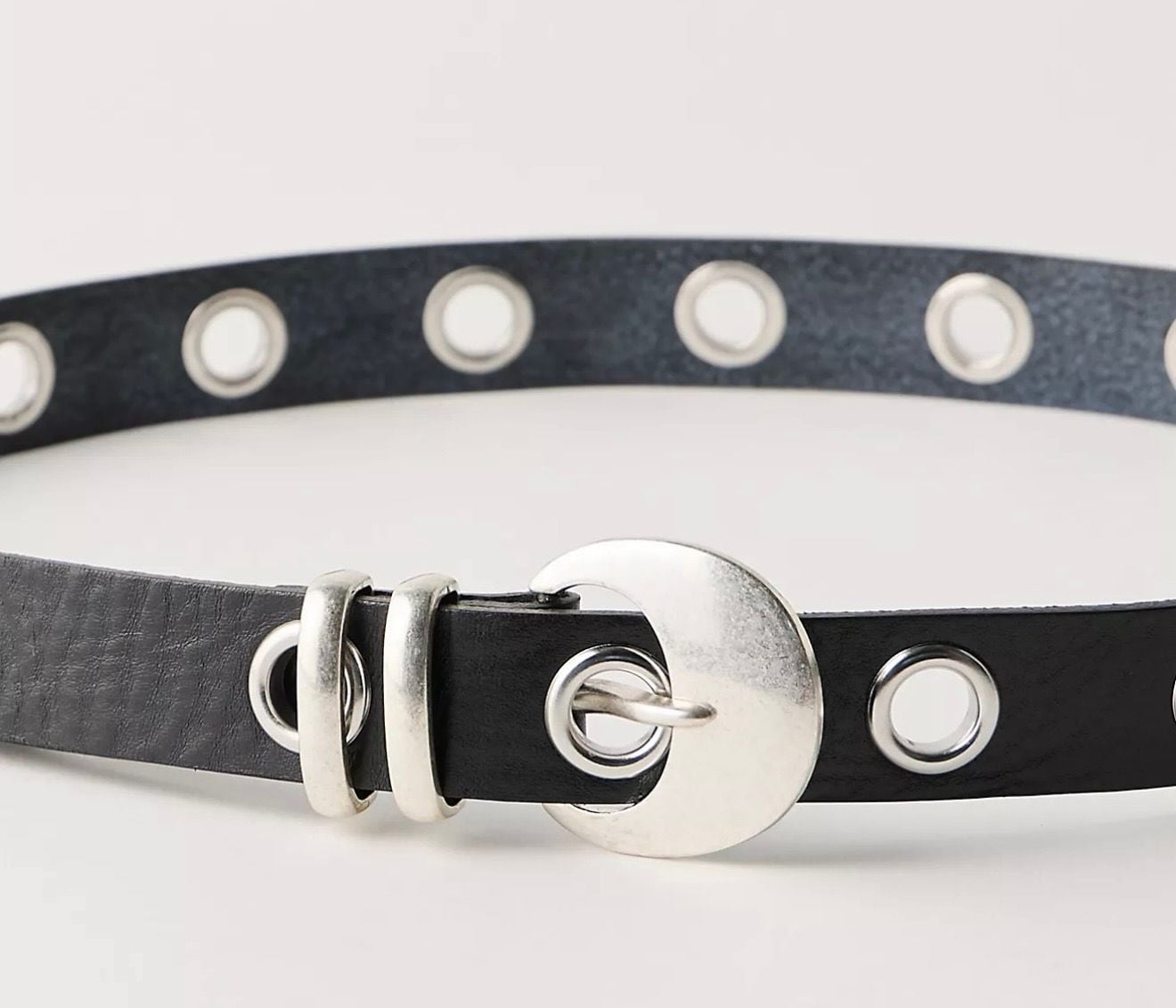 Free people Rosebowl Grommet Belt size M/L 42 inches 2