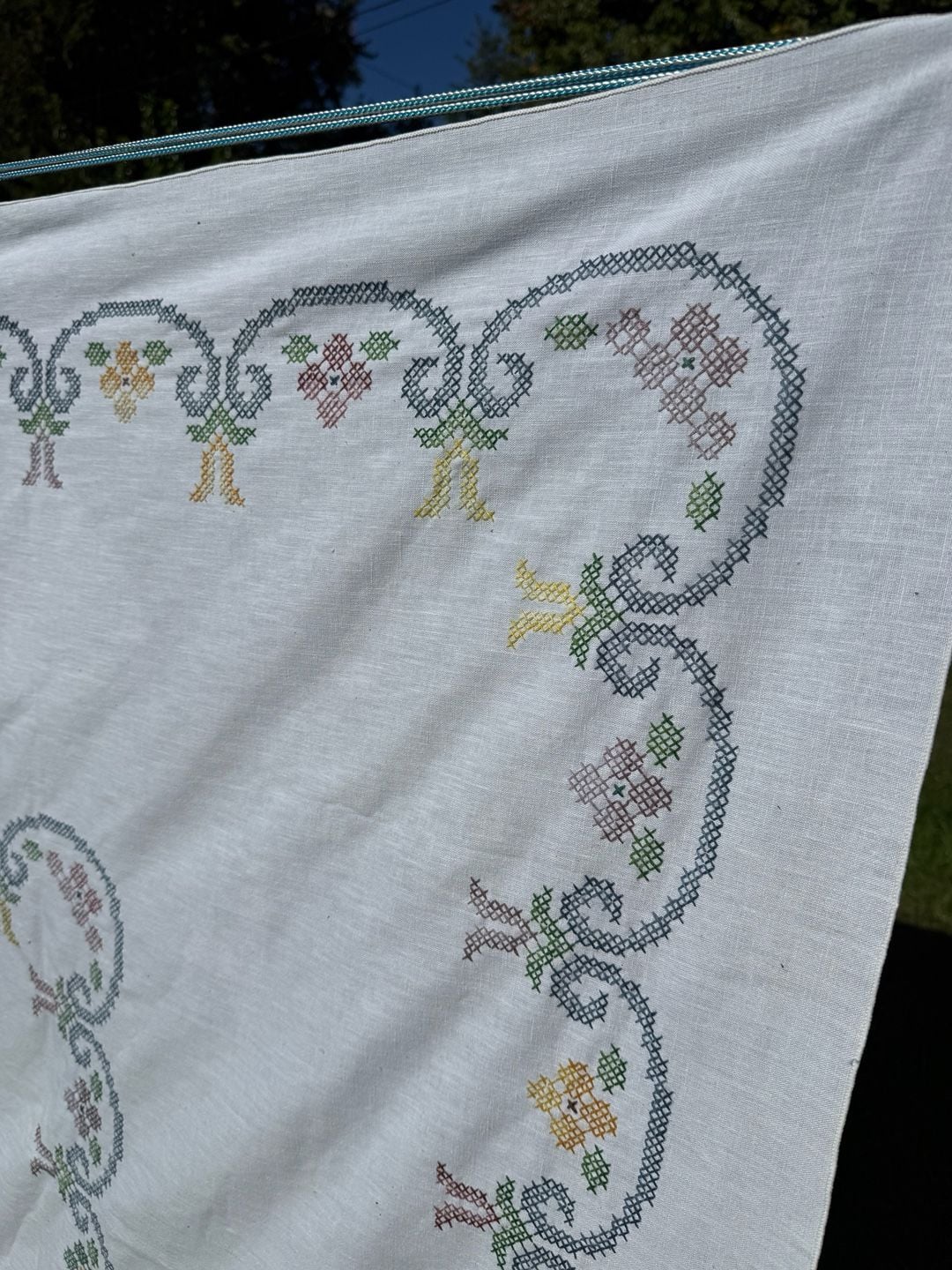 Vintage Hand Embroidered Cross Stitch Tablecloth Floral Linens 4