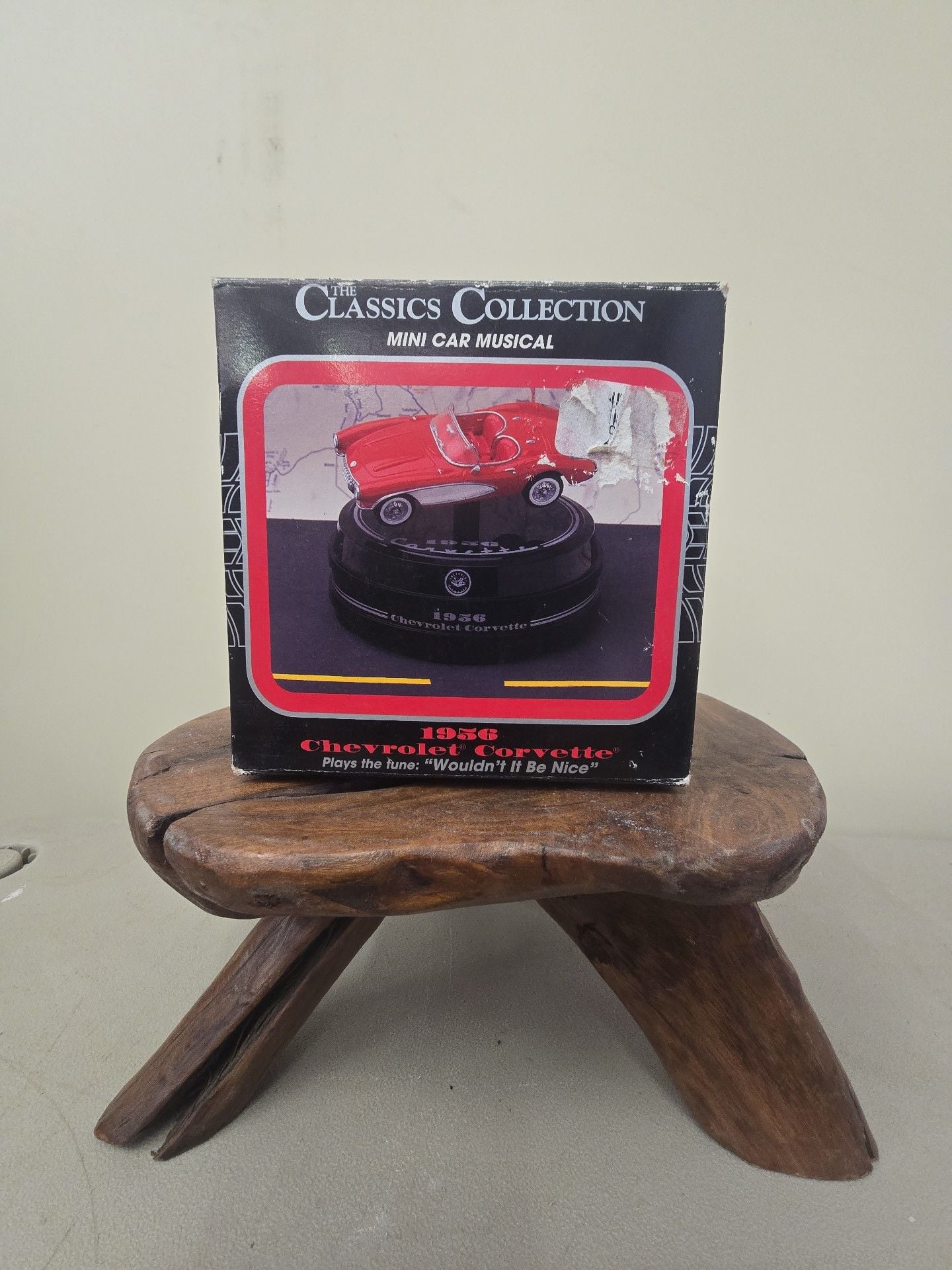 Enesco Classics Collection 1956 Chevrolet Corvette Mini Car Musical 1