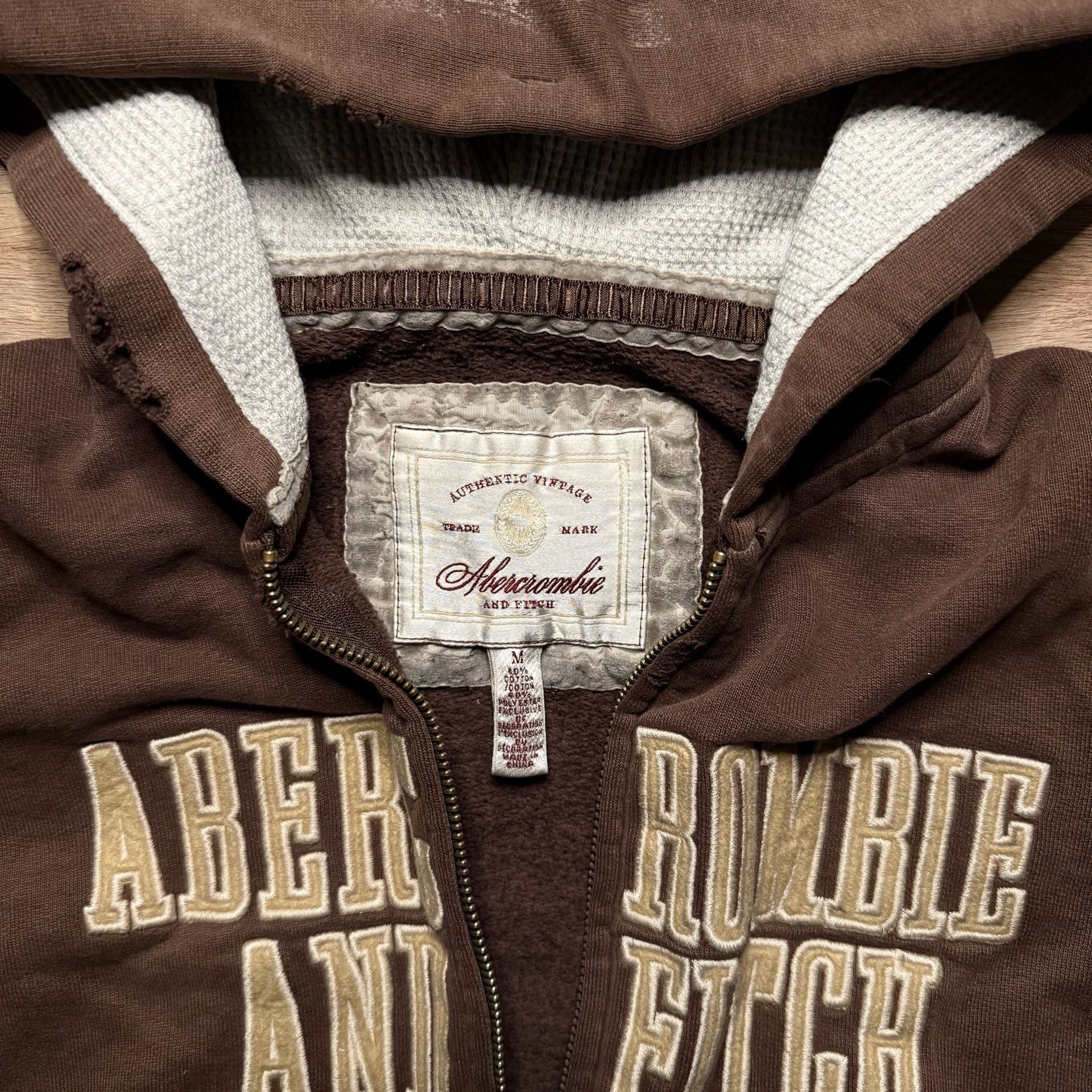 Vintage Abercrombie & Fitch Y2K Brown Distressed Zip Up Hoodie Women’s M 3