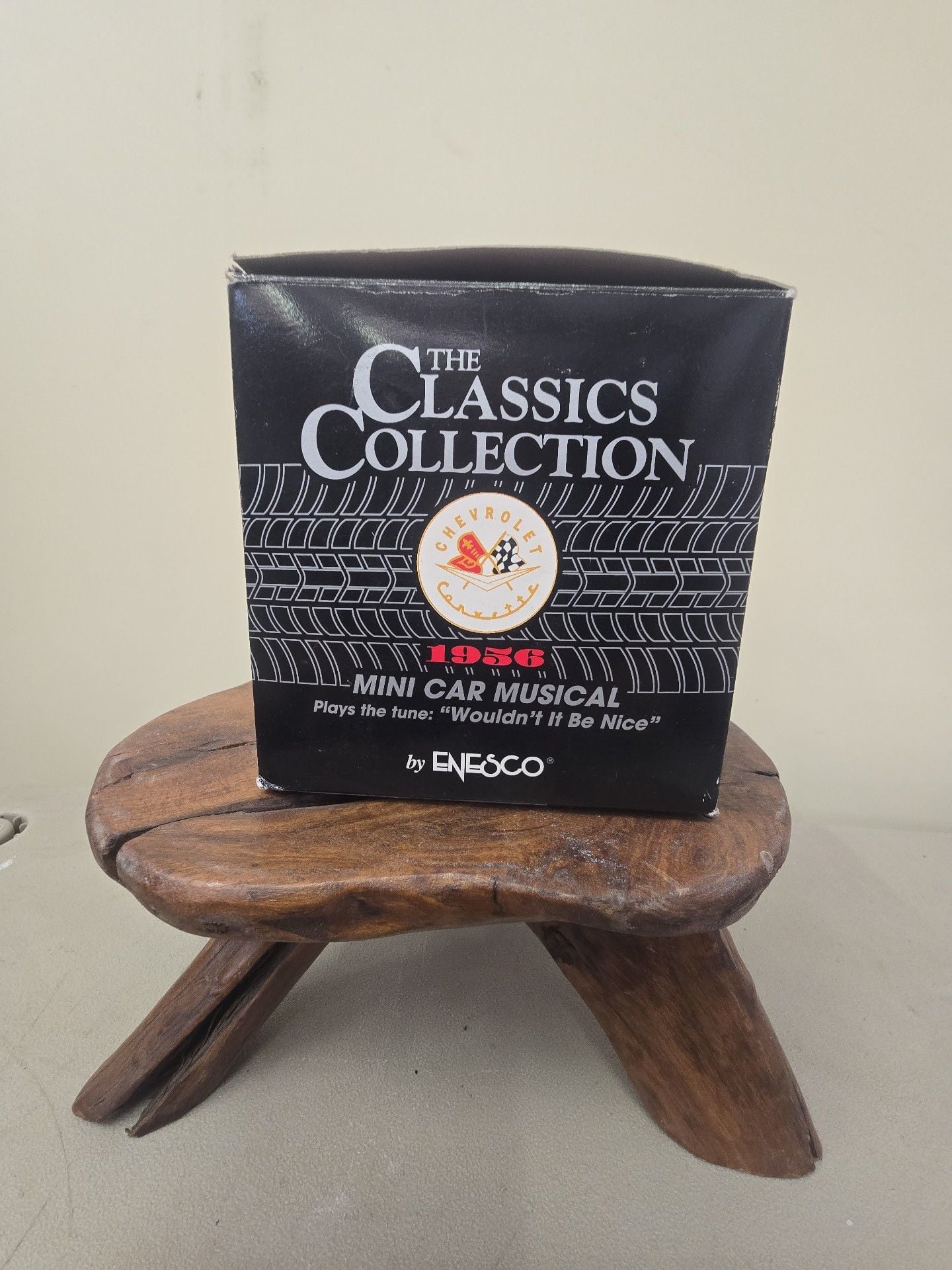 Enesco Classics Collection 1956 Chevrolet Corvette Mini Car Musical 2