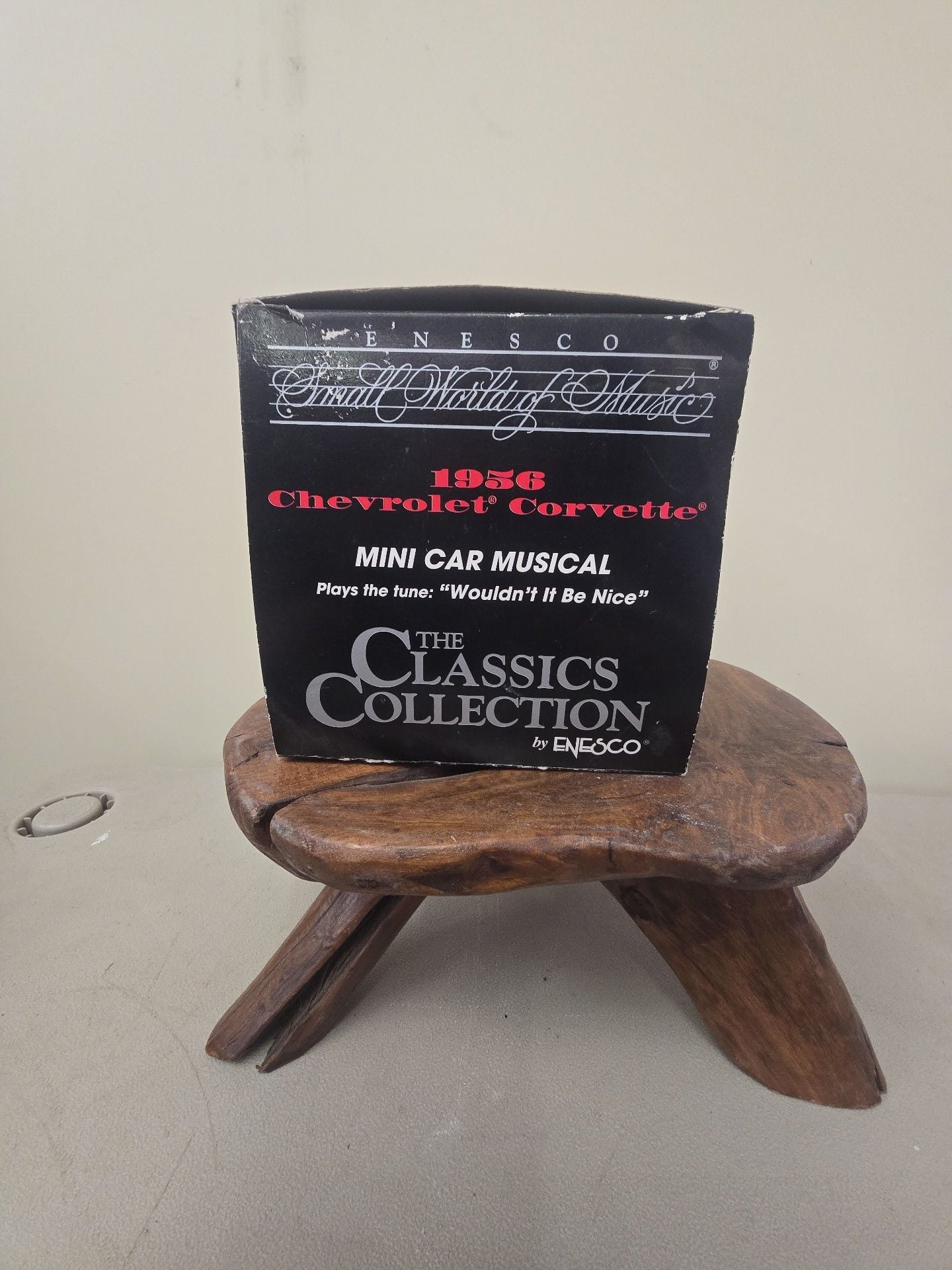Enesco Classics Collection 1956 Chevrolet Corvette Mini Car Musical 3