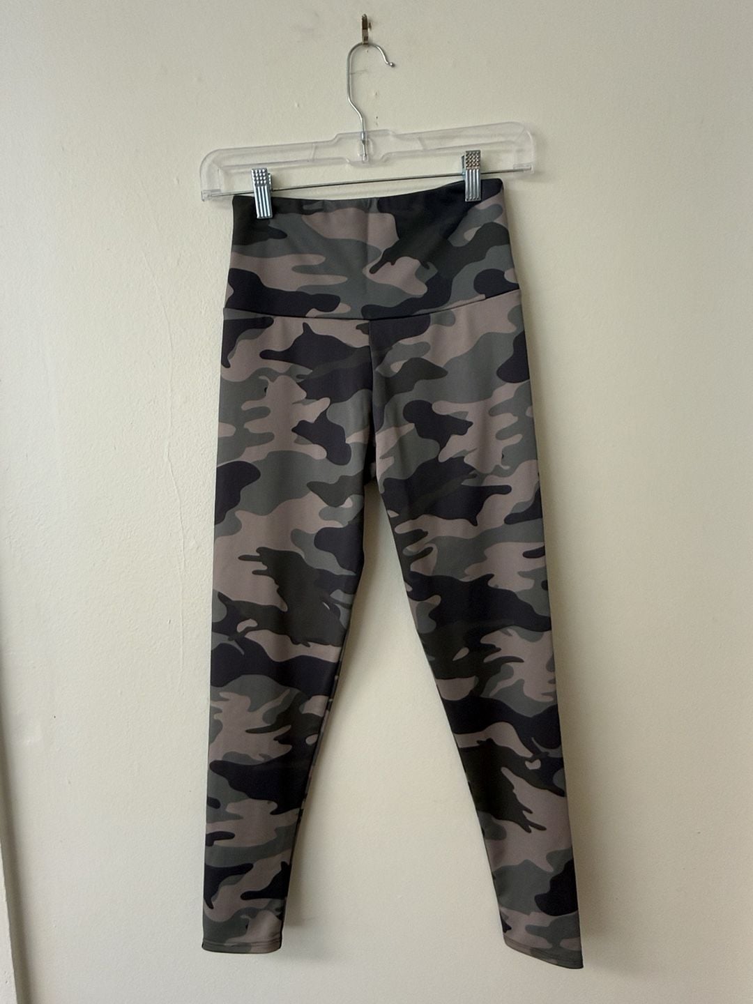 Onzie Leggings Green Camo Print High Waist 2