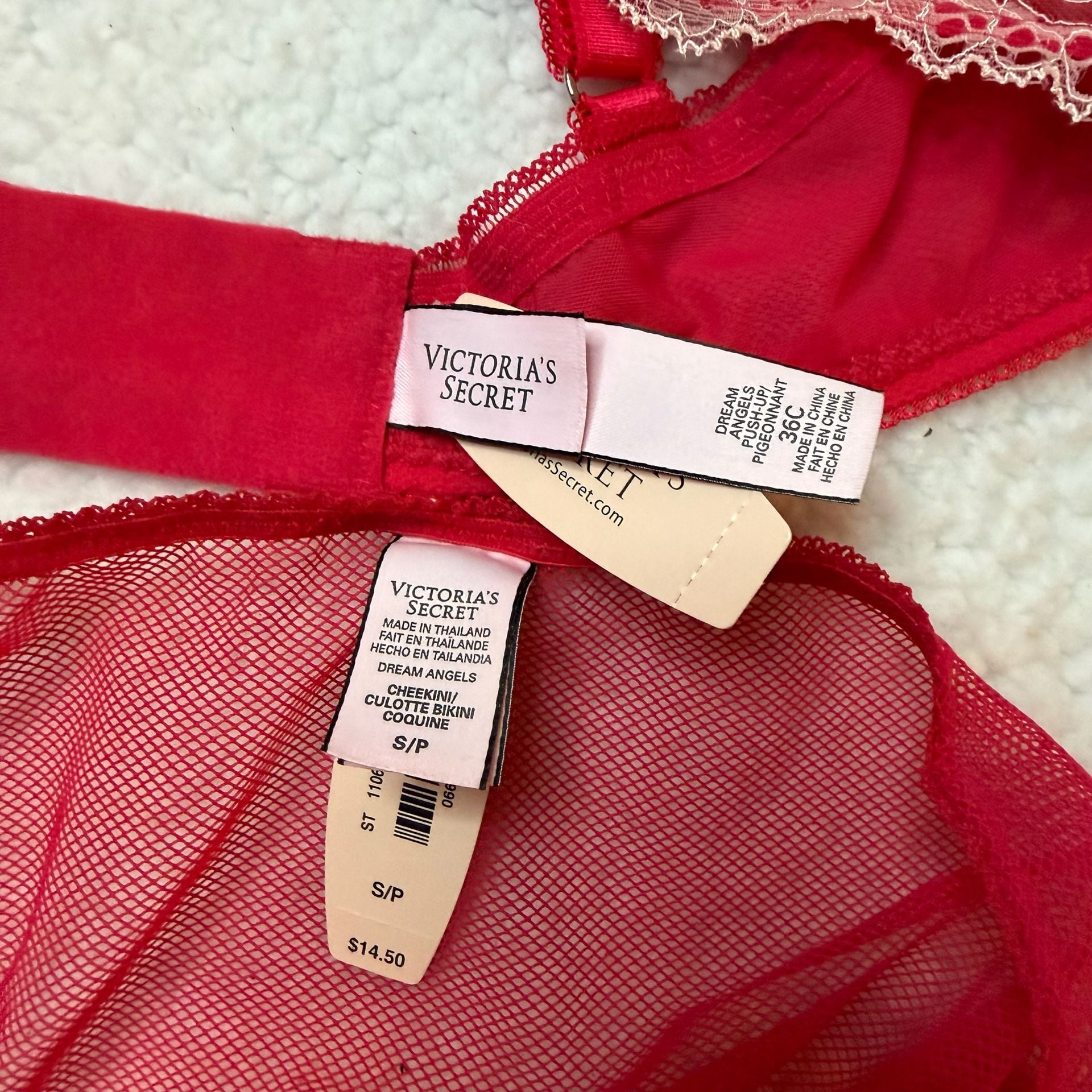 Victoria's Secret Dream Angels Push-Up Bra 36C & Cheekini S Set Red 3