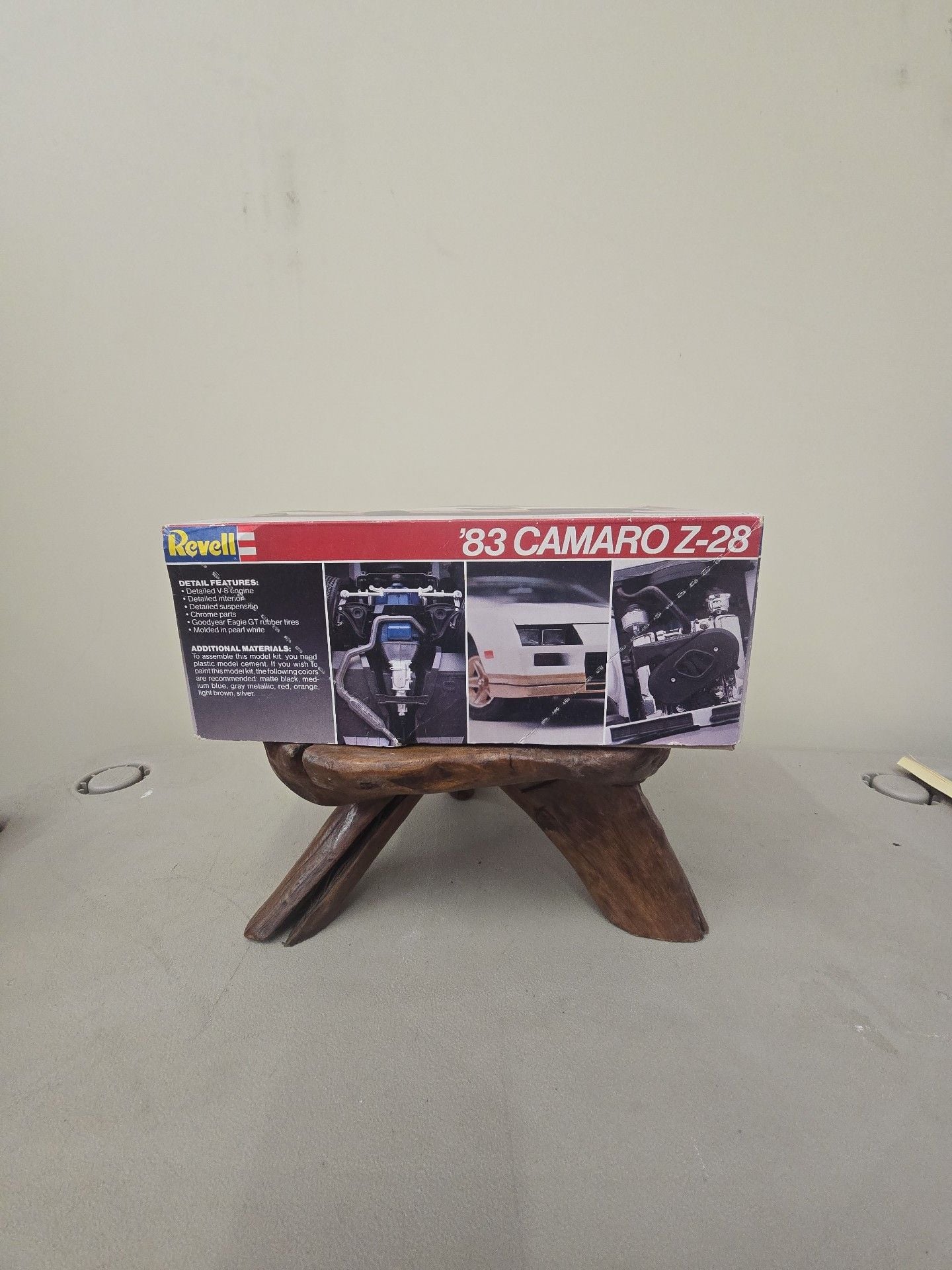 Revell '83 Camaro Z-28 1/25 Scale Model Kit 2