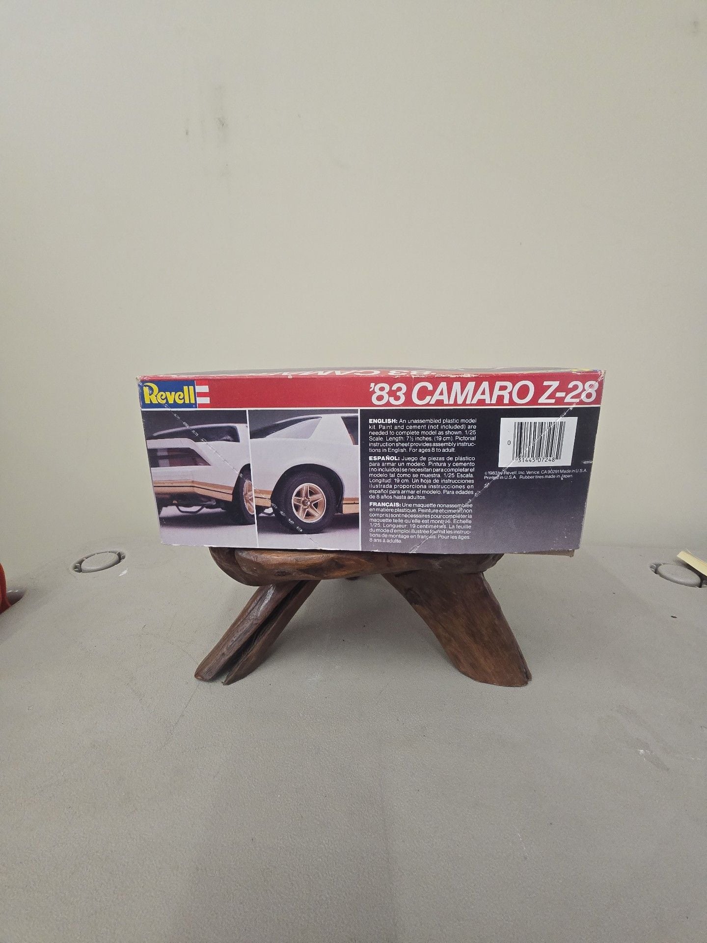 Revell '83 Camaro Z-28 1/25 Scale Model Kit 3