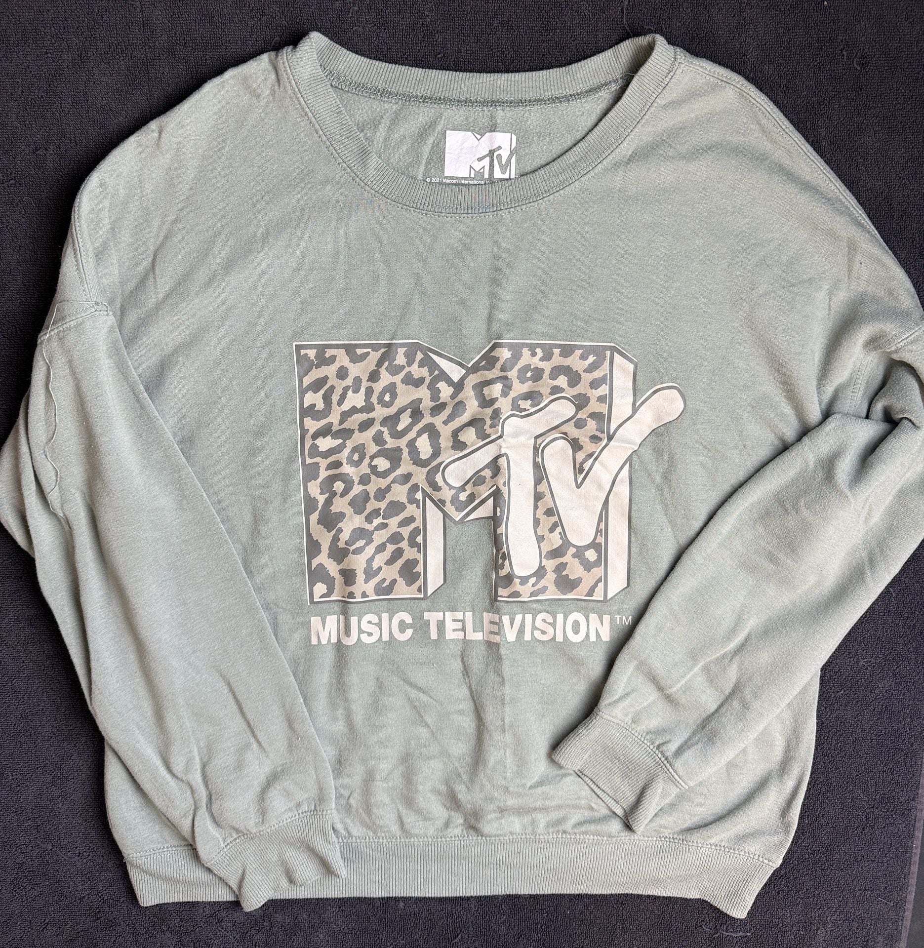 MTV Sweatshirt Size L Sage Green Leopard Print Music Television 2