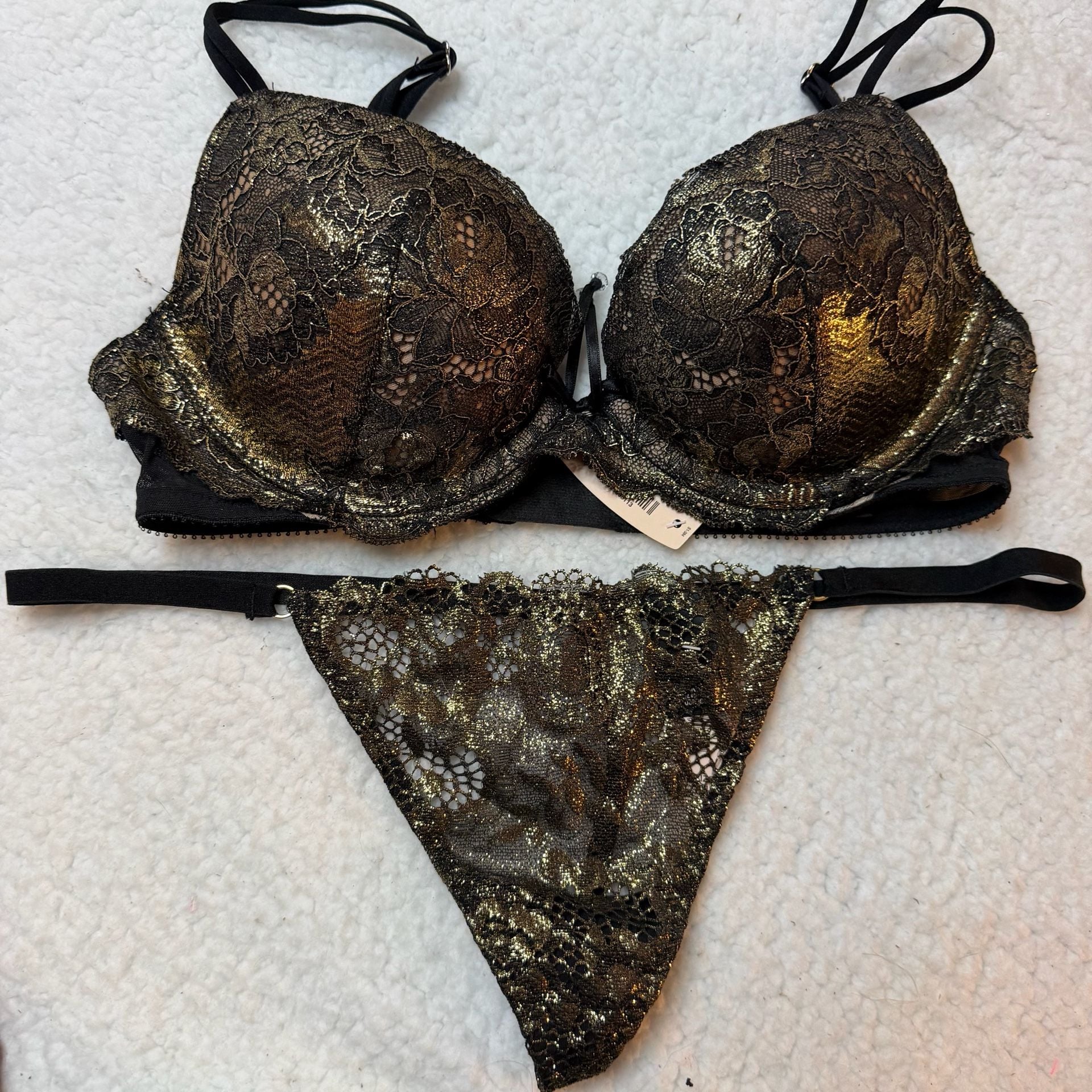 Victoria's Secret Lace Bra & Thong Set 1