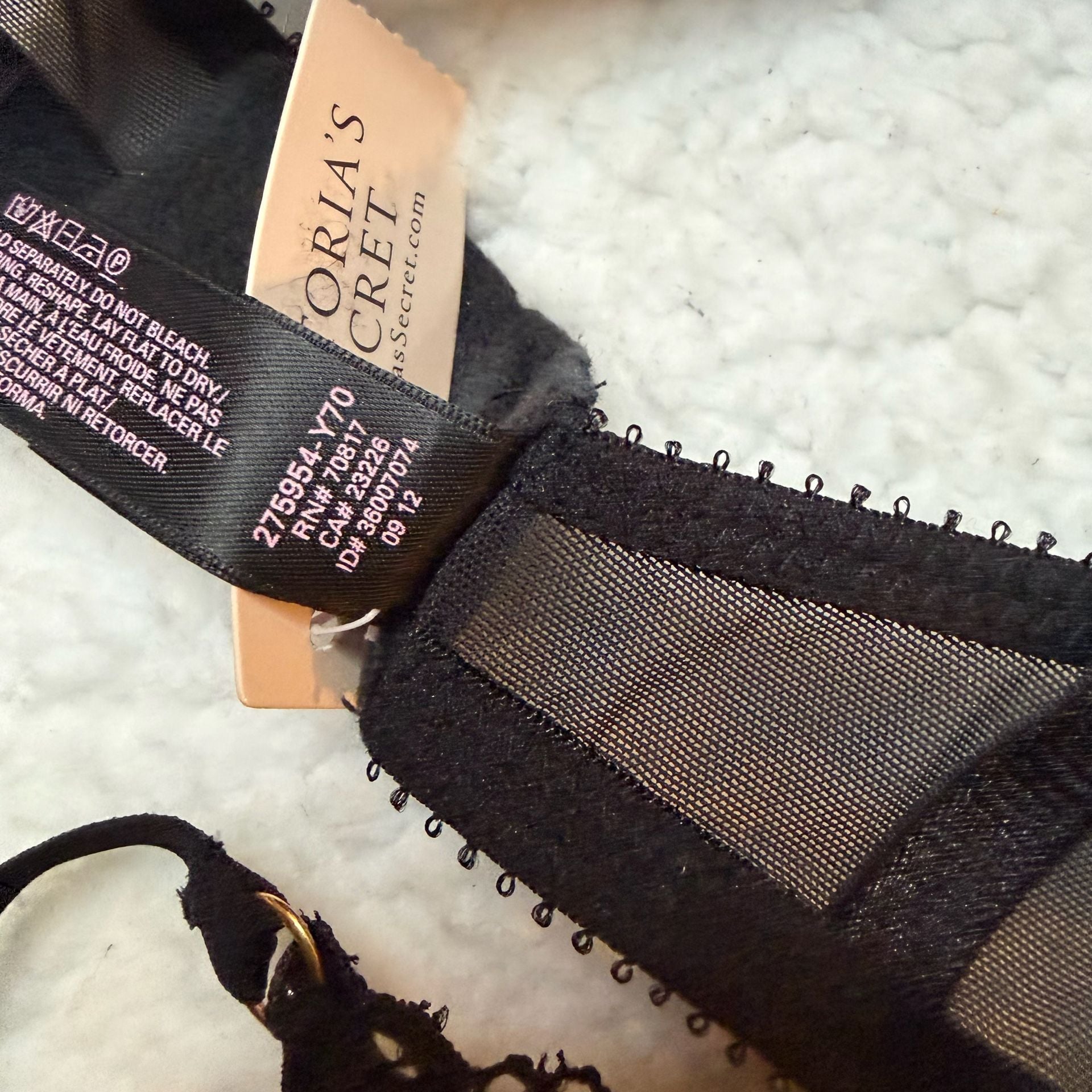 Victoria's Secret Lace Bra & Thong Set 4