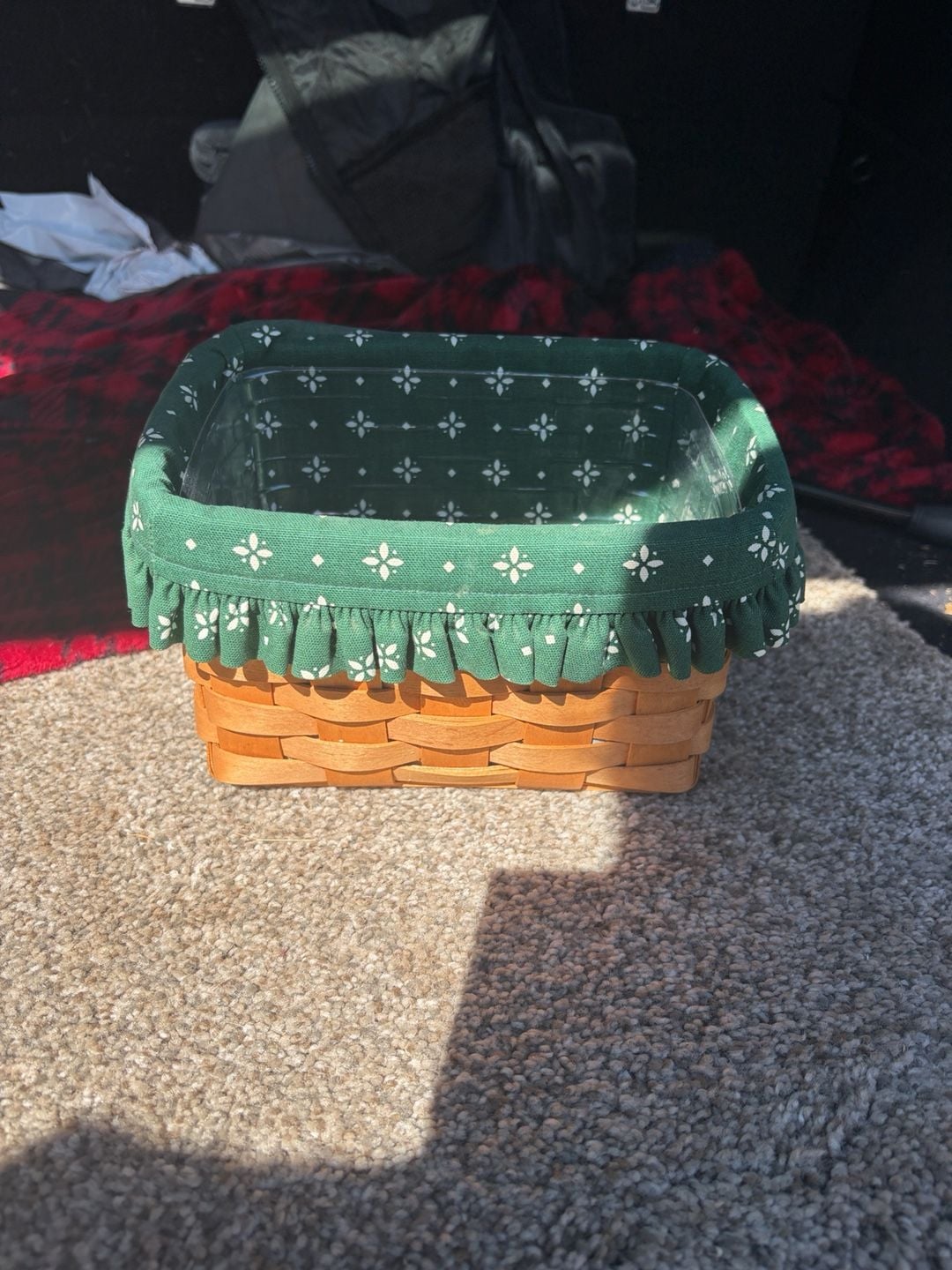 Longaberger Handwoven Basket 1996 with Plastic Liner and Fabric Liner 1