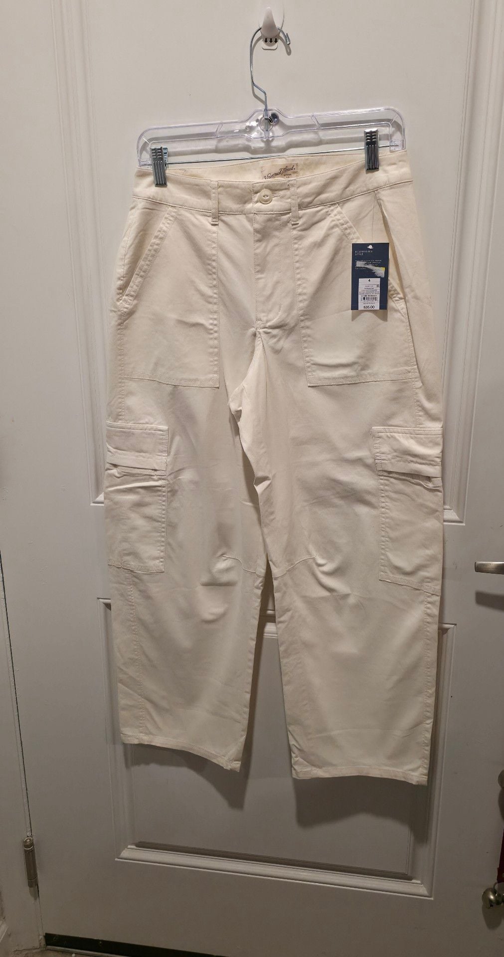 Universal Thread Cargo Pants Size 4 Cream Straight Leg New with Tags 2