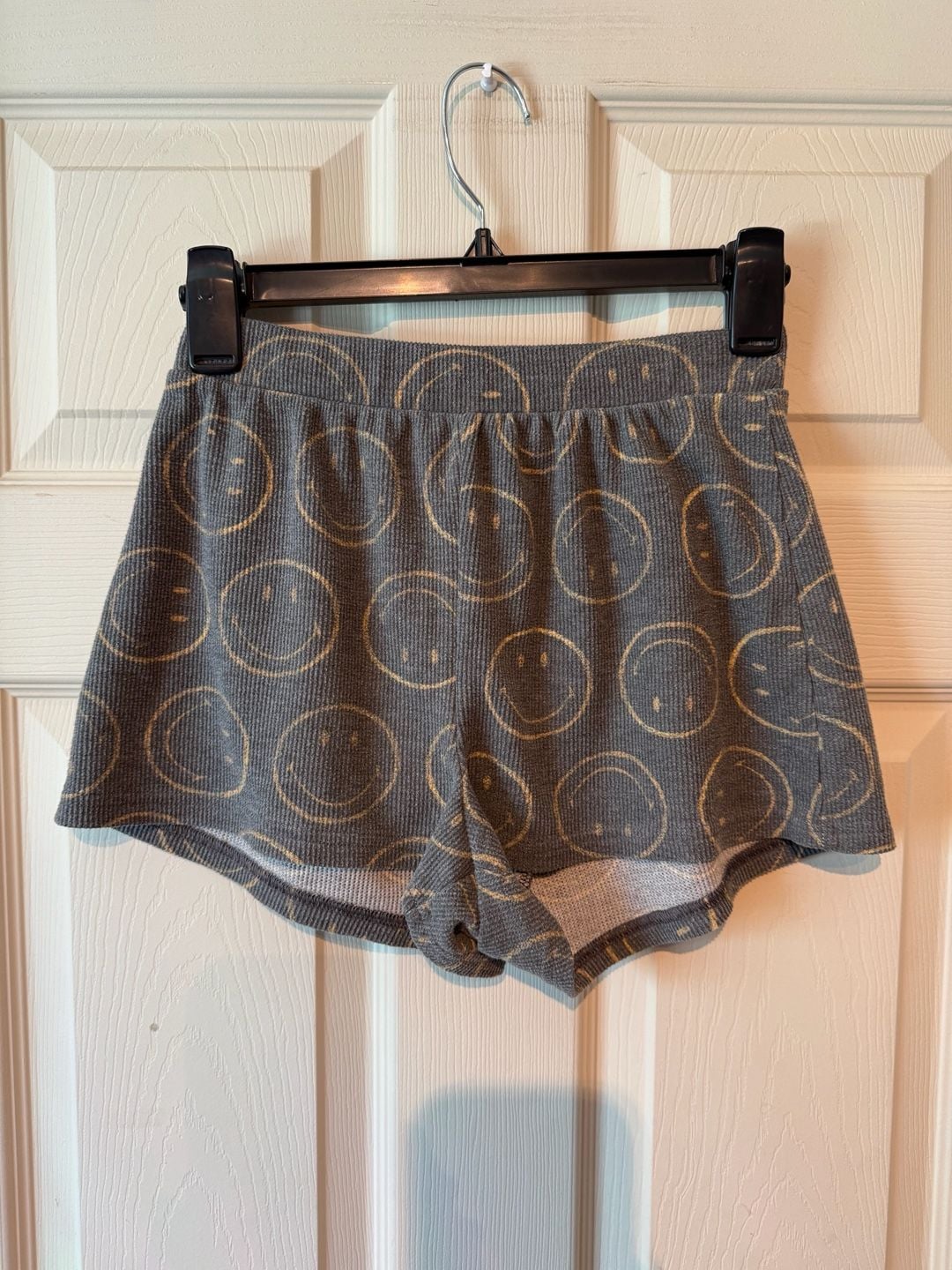 American Eagle Lounge Set Top And Shorts Size XS Gray Smiley Face Waffle 5