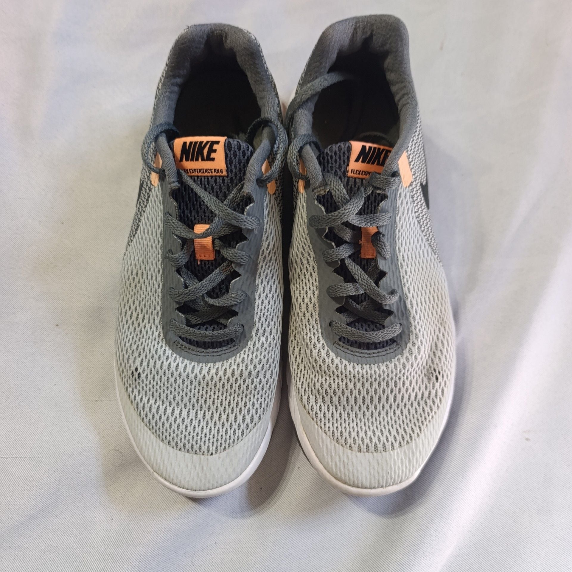 Nike Flex Experience RN 6 Size 8 Gray Running Shoes 3