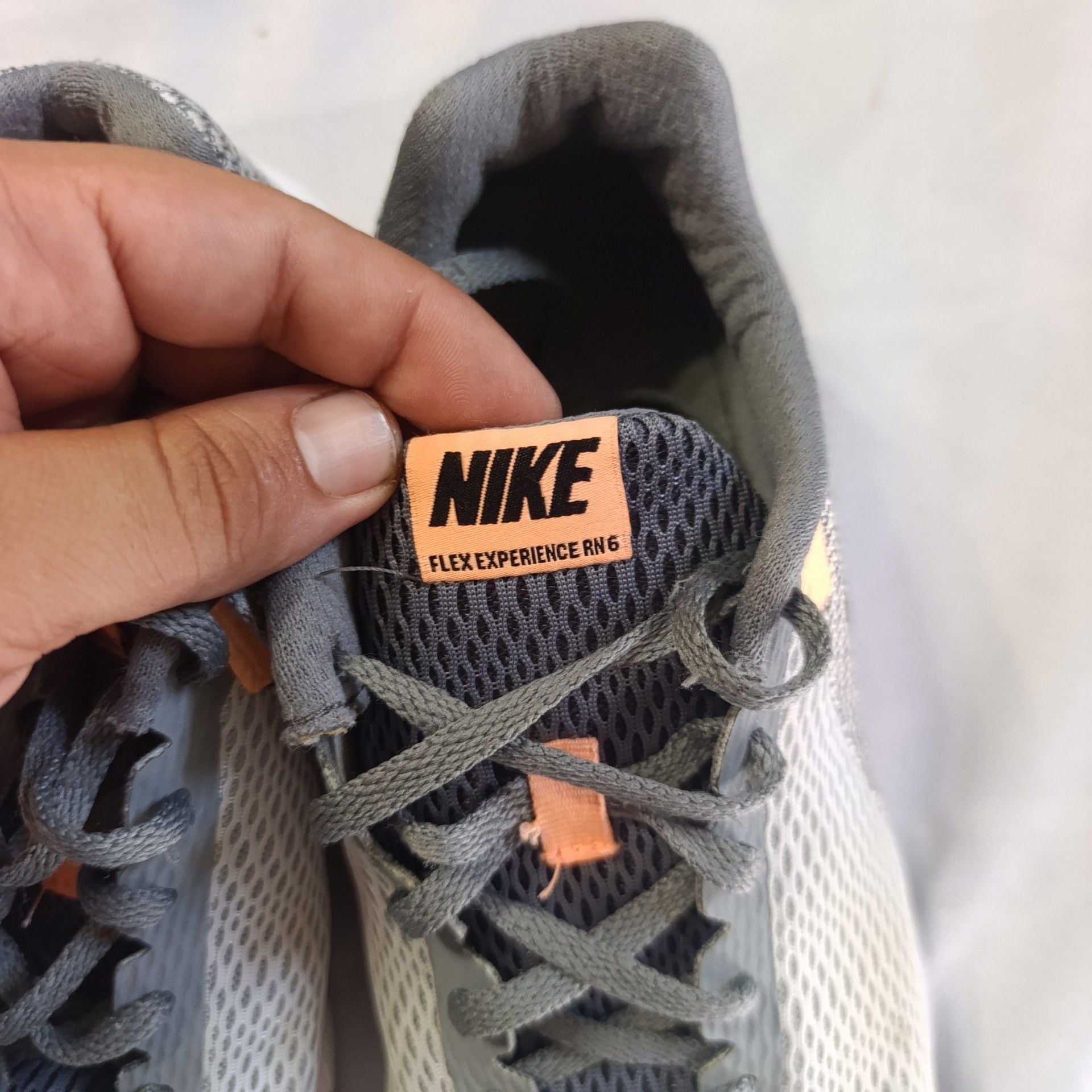 Nike Flex Experience RN 6 Size 8 Gray Running Shoes 4