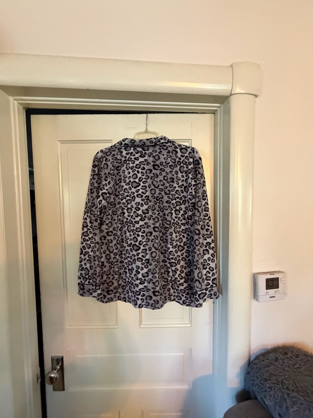 Carole Hochman New York Leopard Pajama Top Size XL Gray Fleece 7