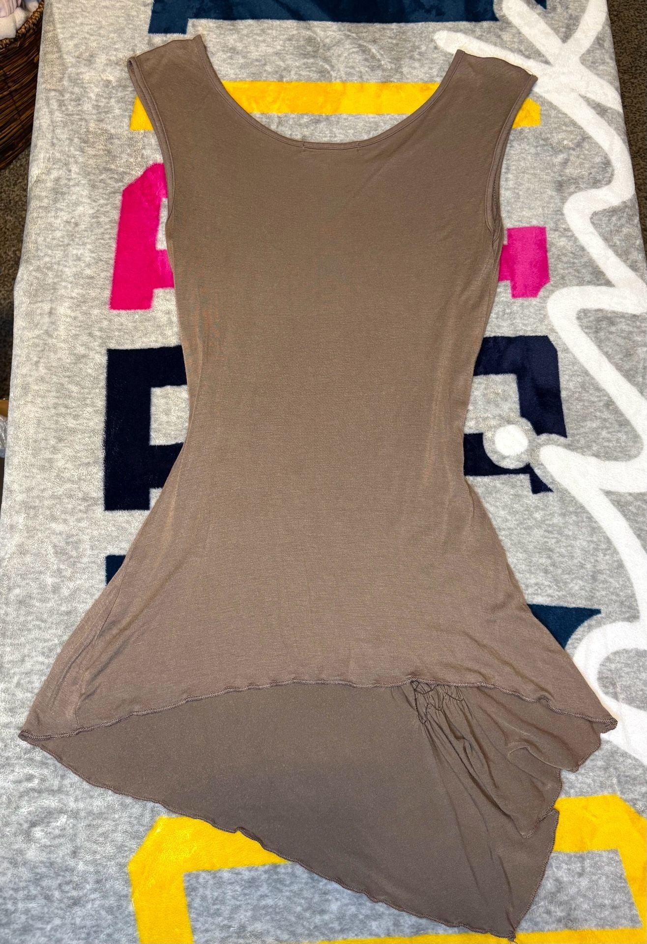 Julie's Closet Sleeveless Asymmetric Ruched Top Size S Brown 5