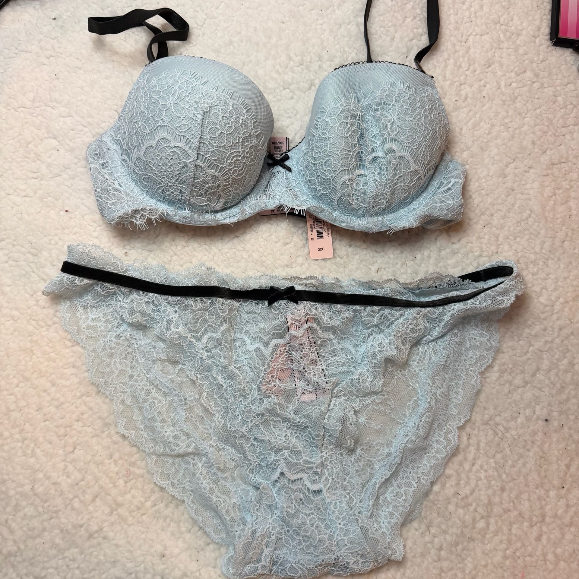 Victoria's Secret Lace Bra & Panty Set Size 32C Light Blue 1