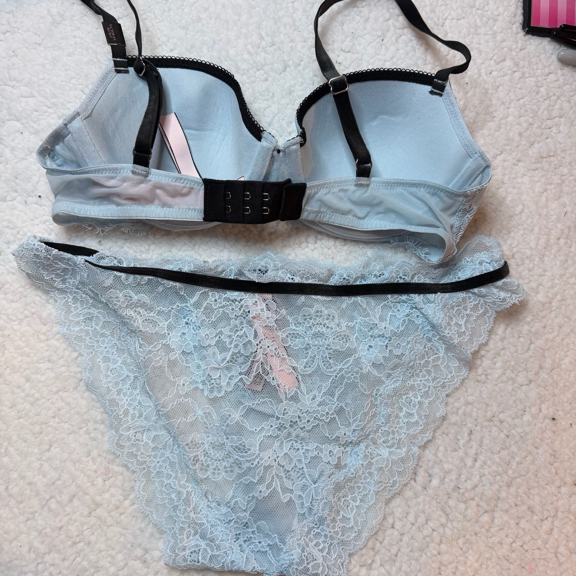 Victoria's Secret Lace Bra & Panty Set Size 32C Light Blue 2