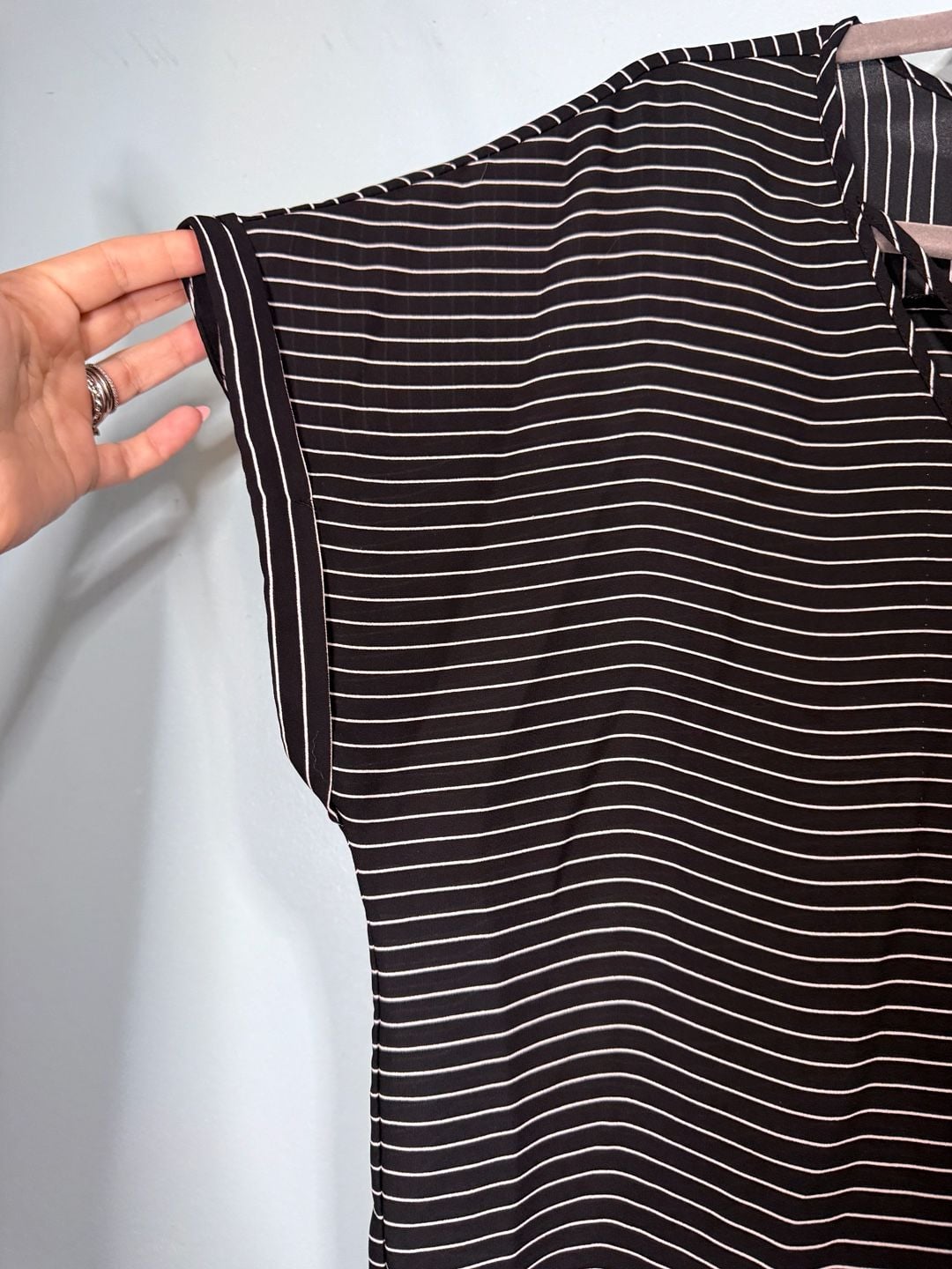 Maurices Blouse Size M Black White Striped Short Sleeve V-Neck 3