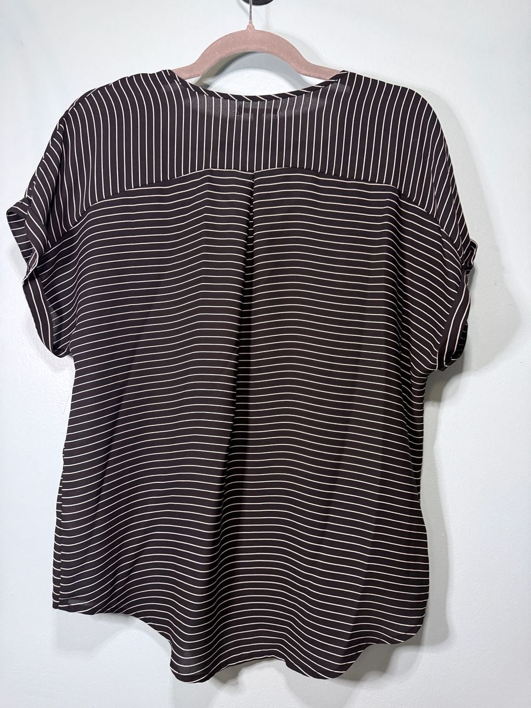 Maurices Blouse Size M Black White Striped Short Sleeve V-Neck 4