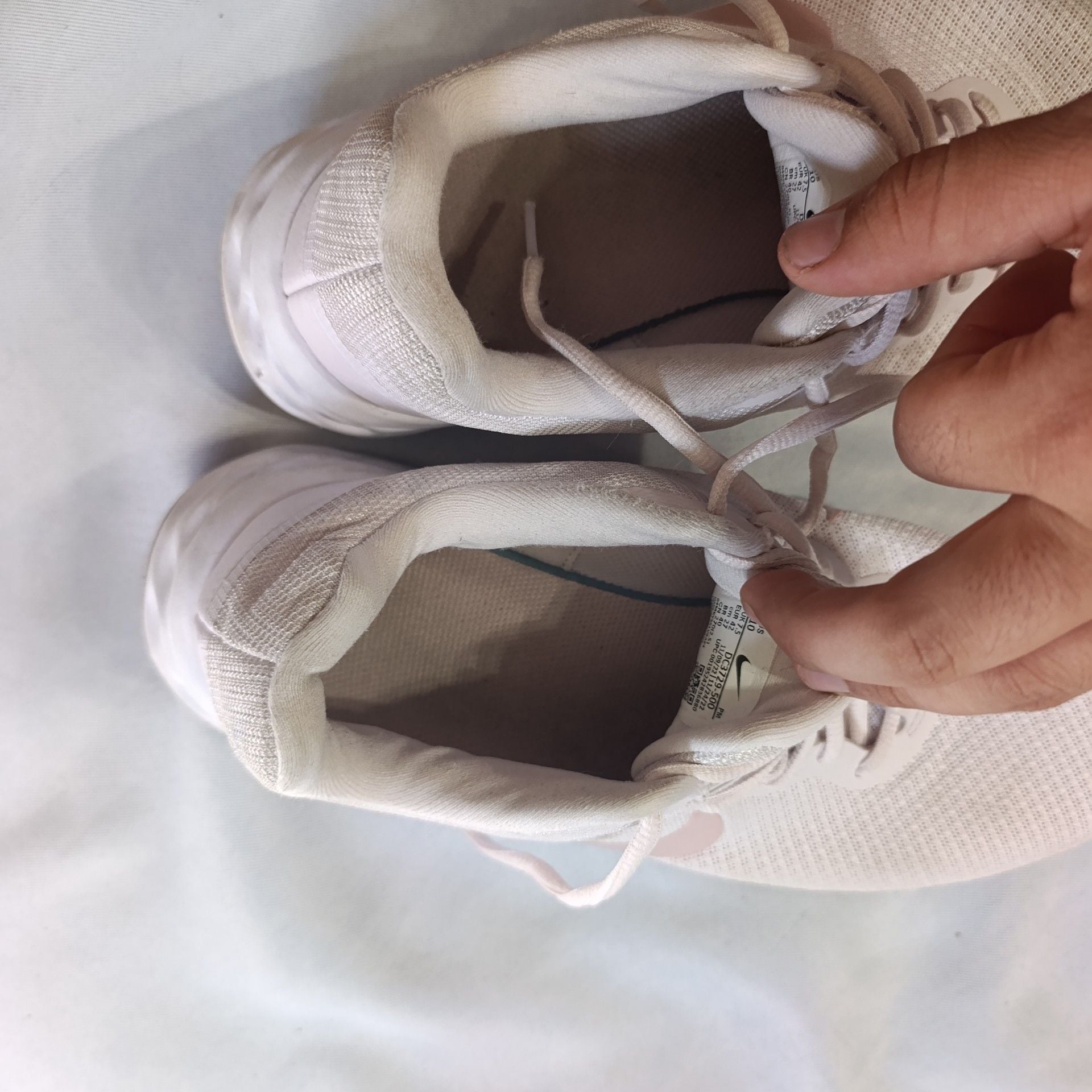 Nike Revolution 6 Running Shoes Size 10 Women  7