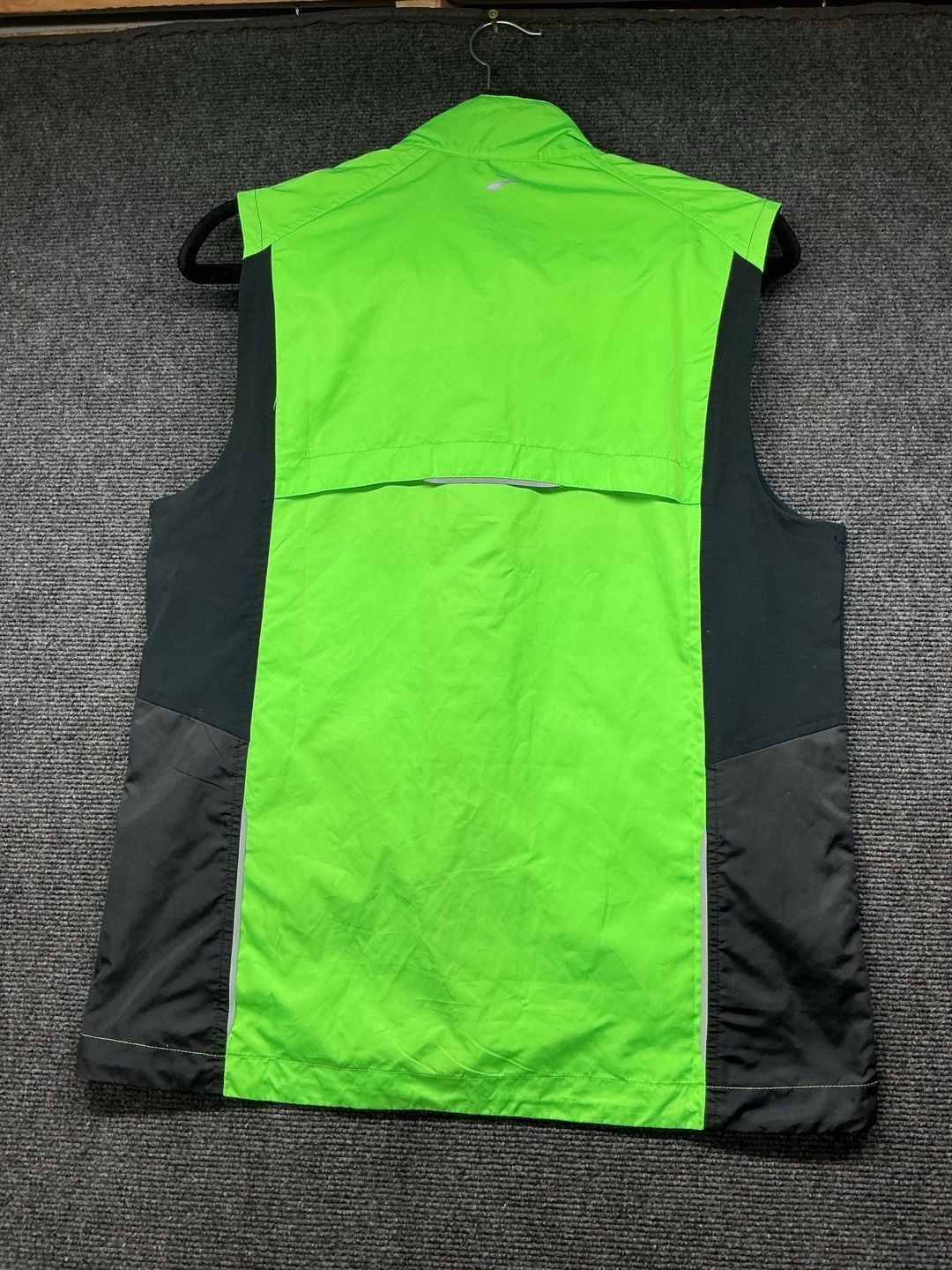 Brooks Running Vest Green Black Full Zip Men's New With Tags 7
