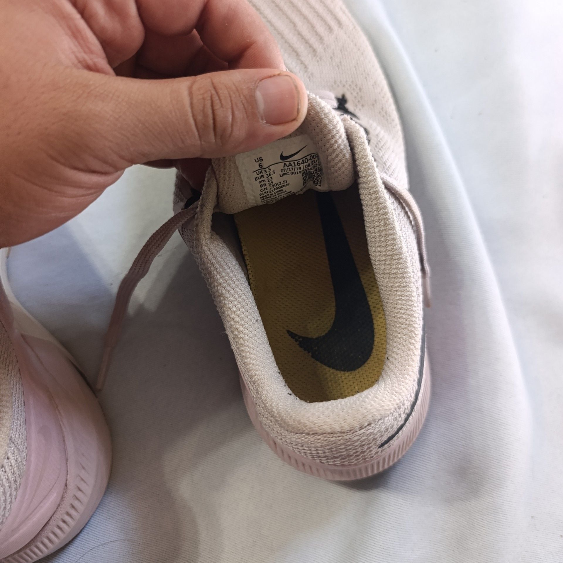 Nike Air Zoom Structure 22 Size 6 Running Shoes Pink 8