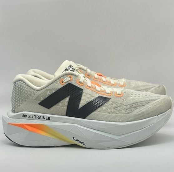 New Balance FuelCell SuperComp Trainer v3 Woman 9 Off White Black Orange 9