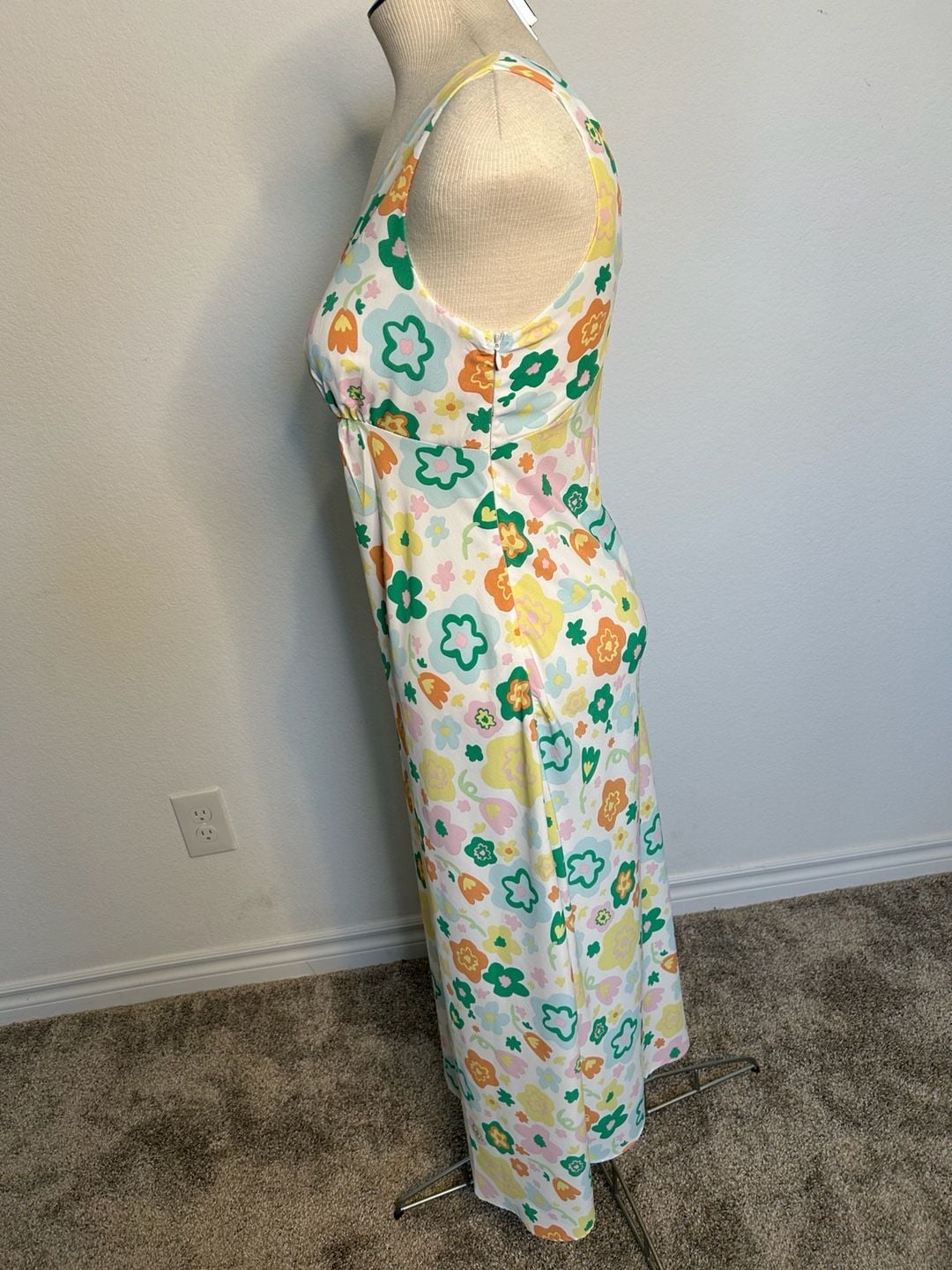 Glamorous Floral Midi Dress Size XS White Multi 90s Retro V-Neck 3
