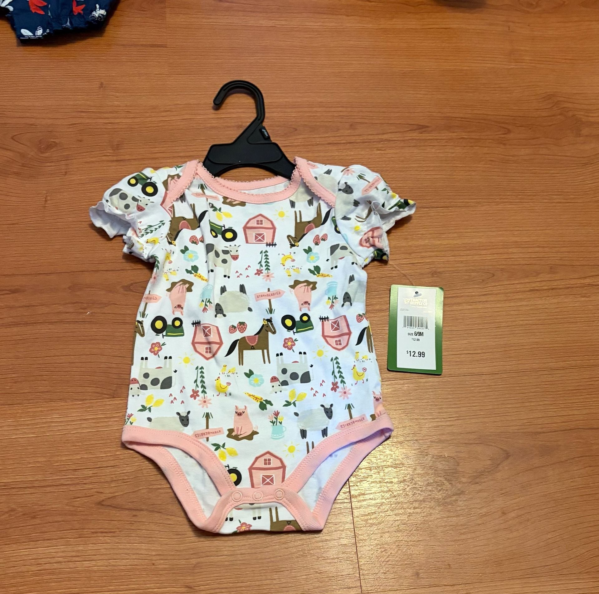 John Deere Farm Animals Bodysuit Size 6/9M 3