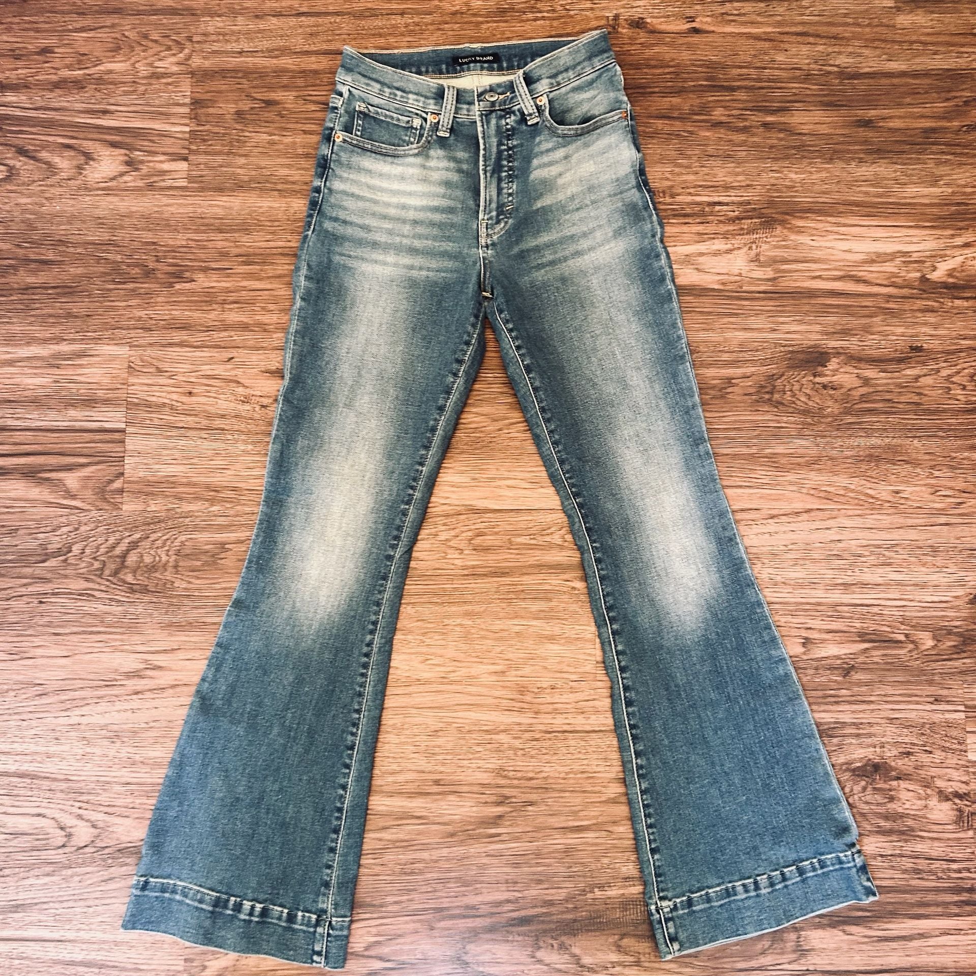 Lucky Brand Flare Jeans Blue Denim Flare Leg 2