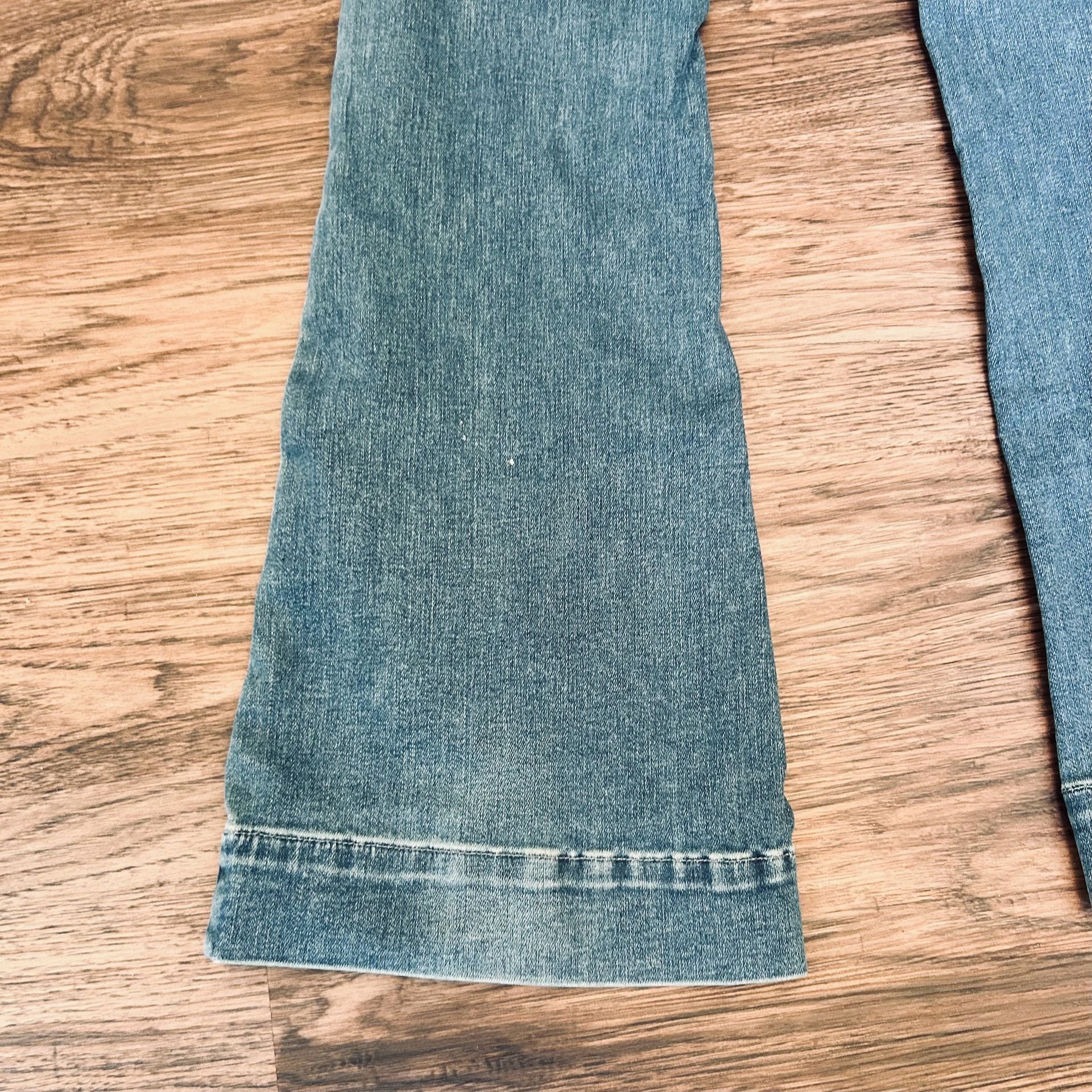 Lucky Brand Flare Jeans Blue Denim Flare Leg 9