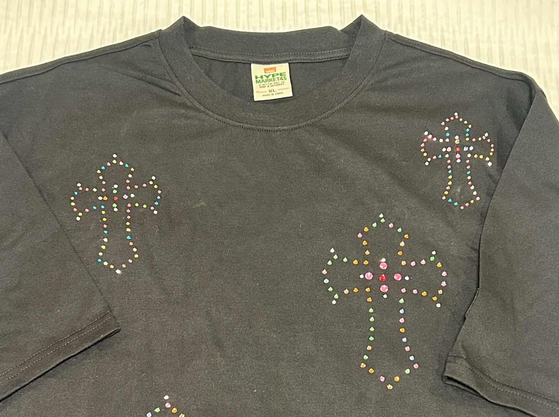 Hype Market 45 Rhinestone Cross T-Shirt Size XL Black 2