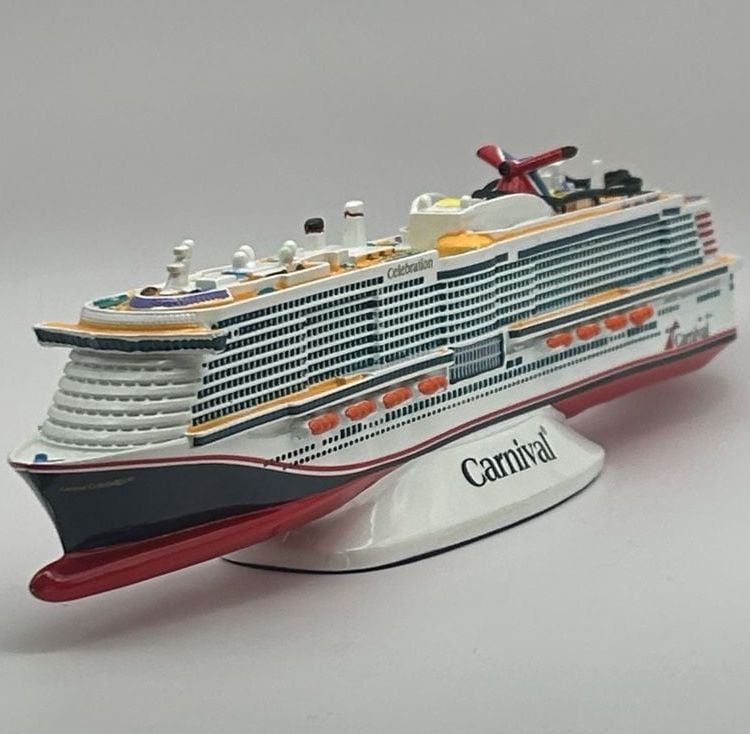 CARNIVAL CELEBRATION CRUISE SHIP MODEL - CARNIVAL CRUISE LINE - RARE 1
