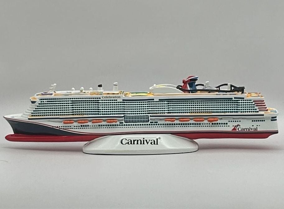 CARNIVAL CELEBRATION CRUISE SHIP MODEL - CARNIVAL CRUISE LINE - RARE 2