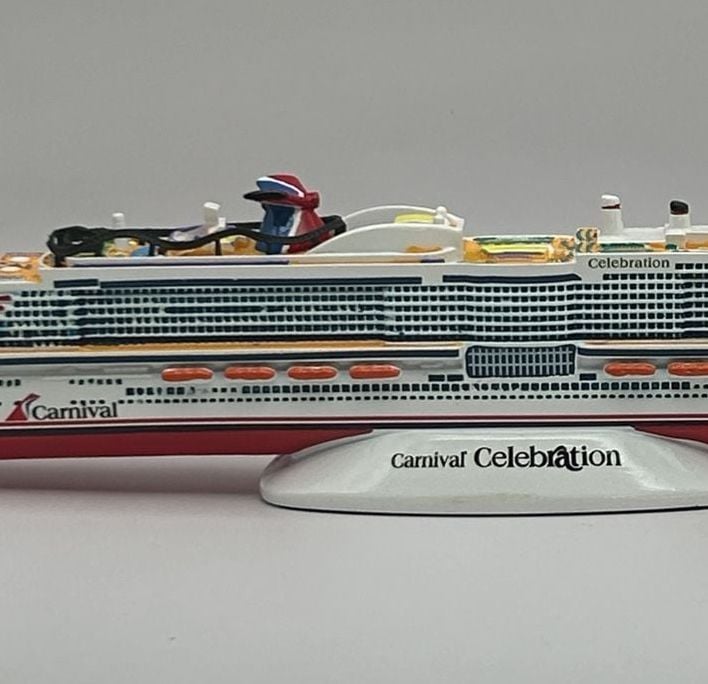 CARNIVAL CELEBRATION CRUISE SHIP MODEL - CARNIVAL CRUISE LINE - RARE 4