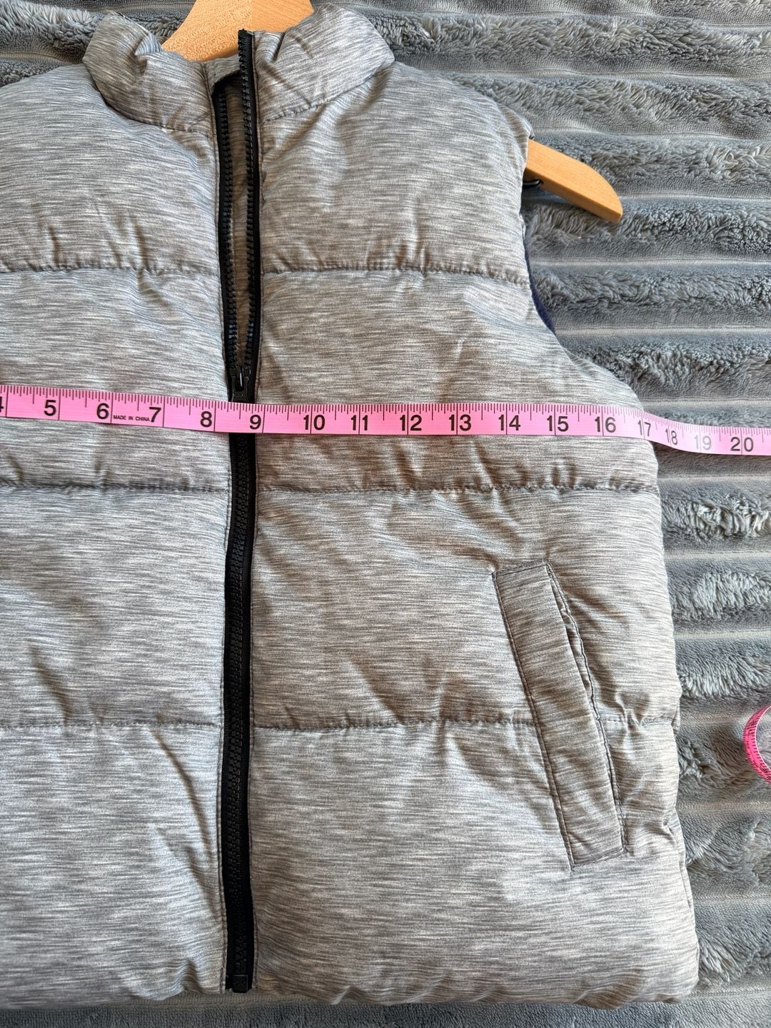 Old Navy Kids Puffer Vest Size M Gray Heather Full Zip Winter Gorpcore 6