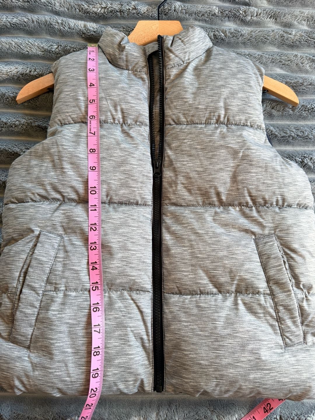 Old Navy Kids Puffer Vest Size M Gray Heather Full Zip Winter Gorpcore 7