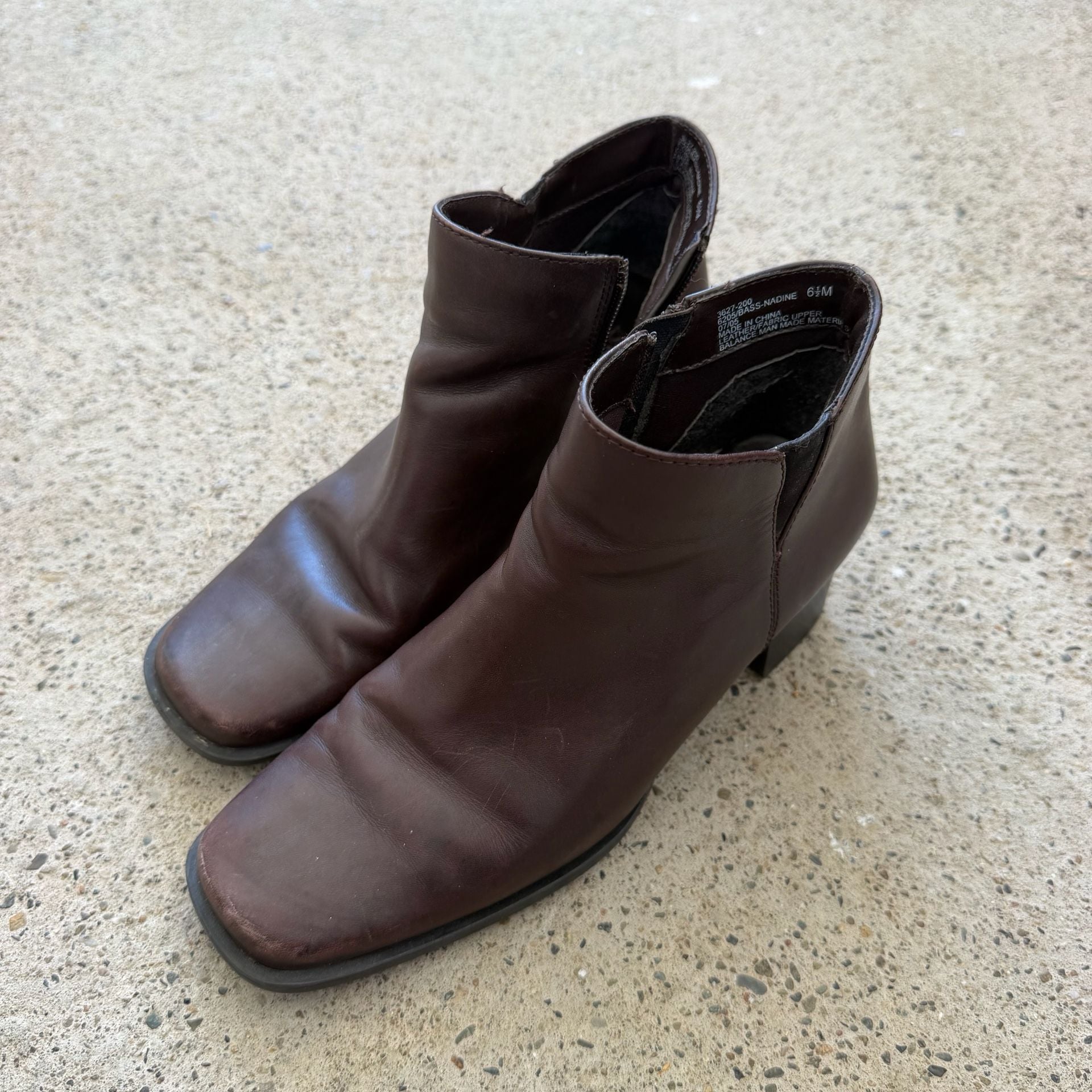 Y2K Vintage Bass Nadine Ankle Boots Women 6.5M Brown Leather Square Toe Bootie 8