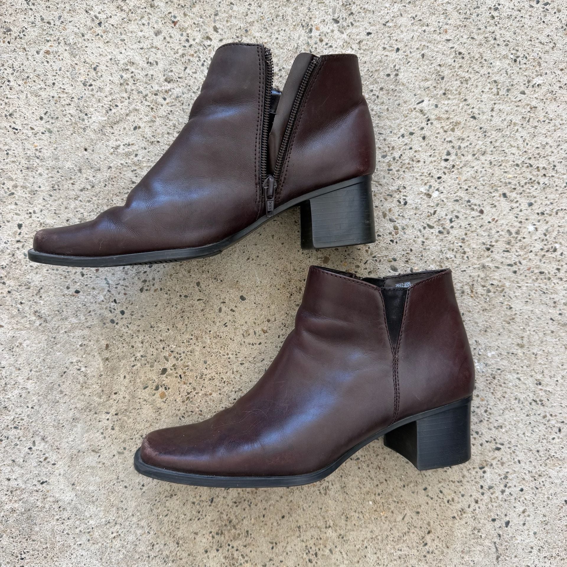 Y2K Vintage Bass Nadine Ankle Boots Women 6.5M Brown Leather Square Toe Bootie 12