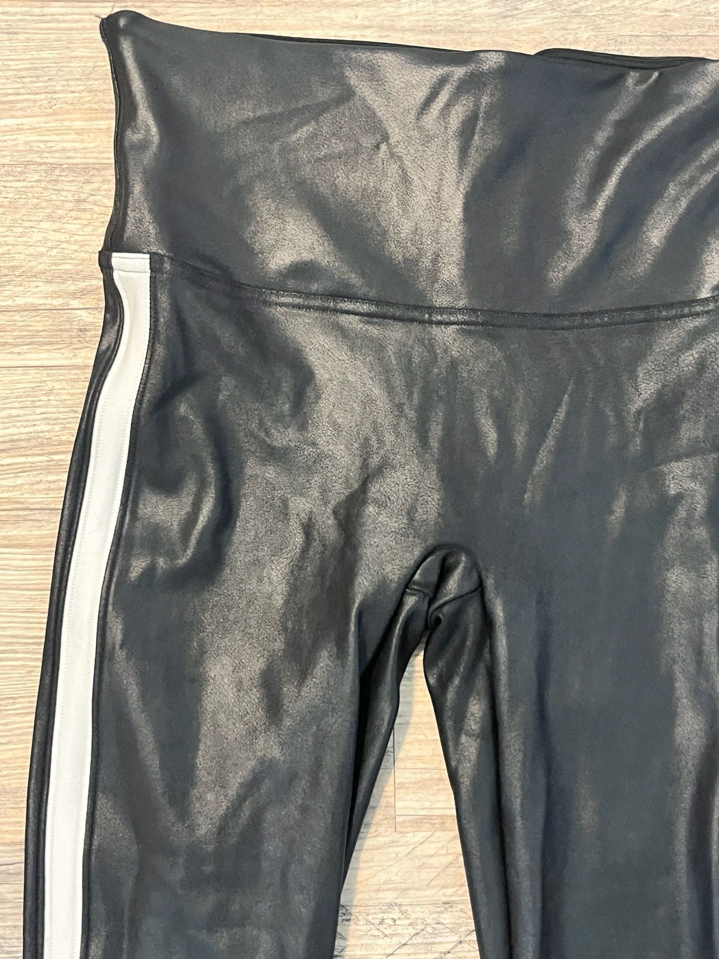 SPANX Faux Leather Leggings Size M/M Black White Stripe 5